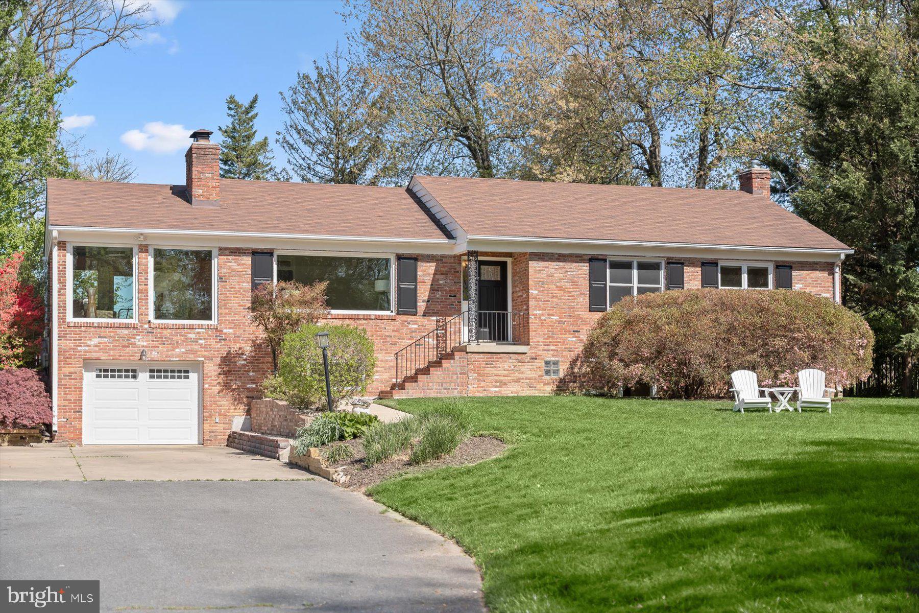 SHADY KNOLLS - Residential