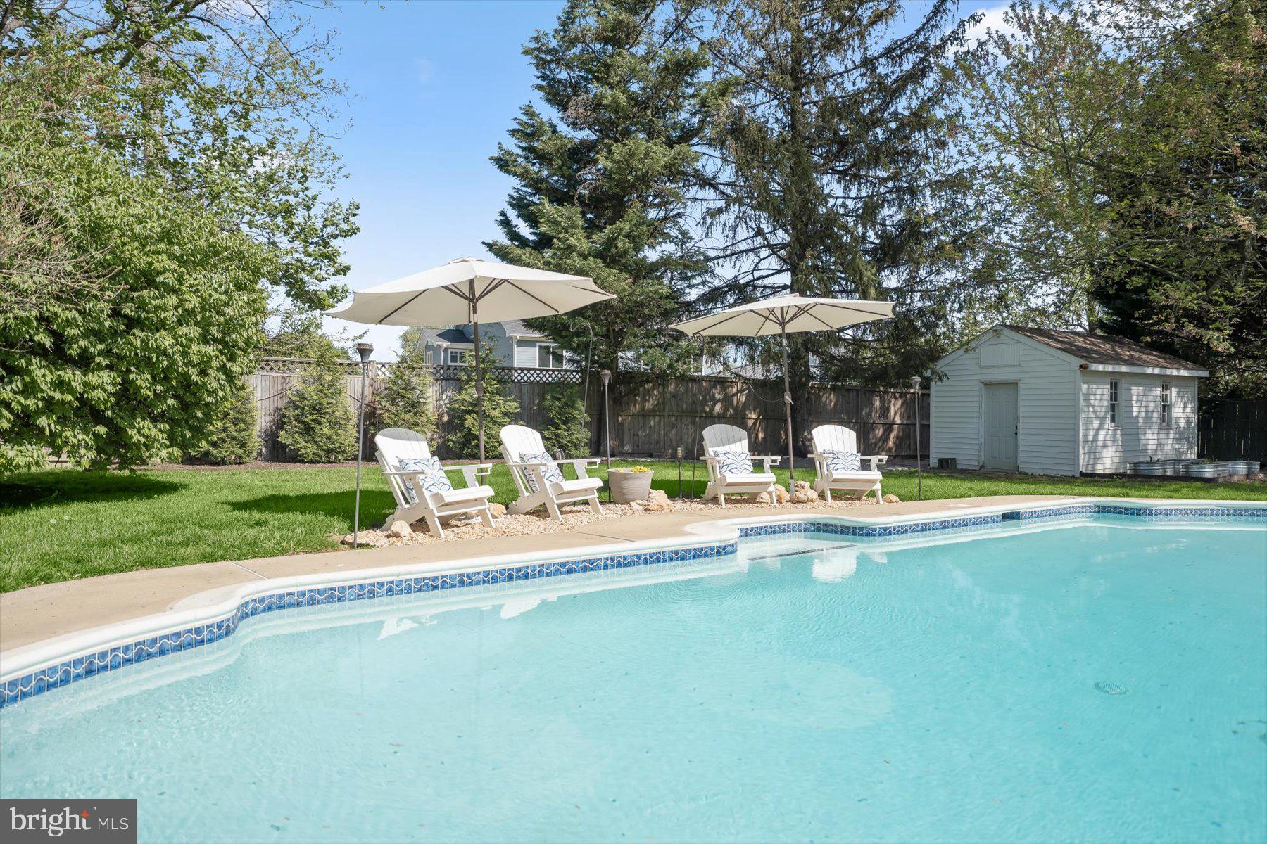 SHADY KNOLLS - Residential