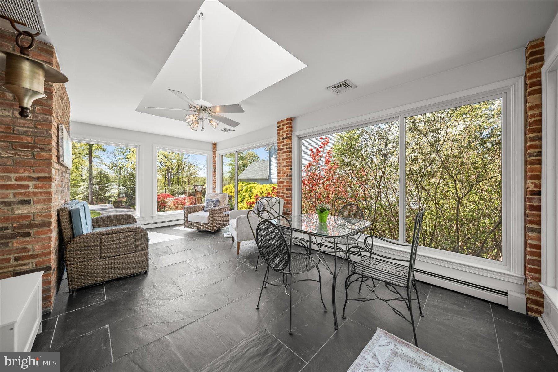 SHADY KNOLLS - Residential