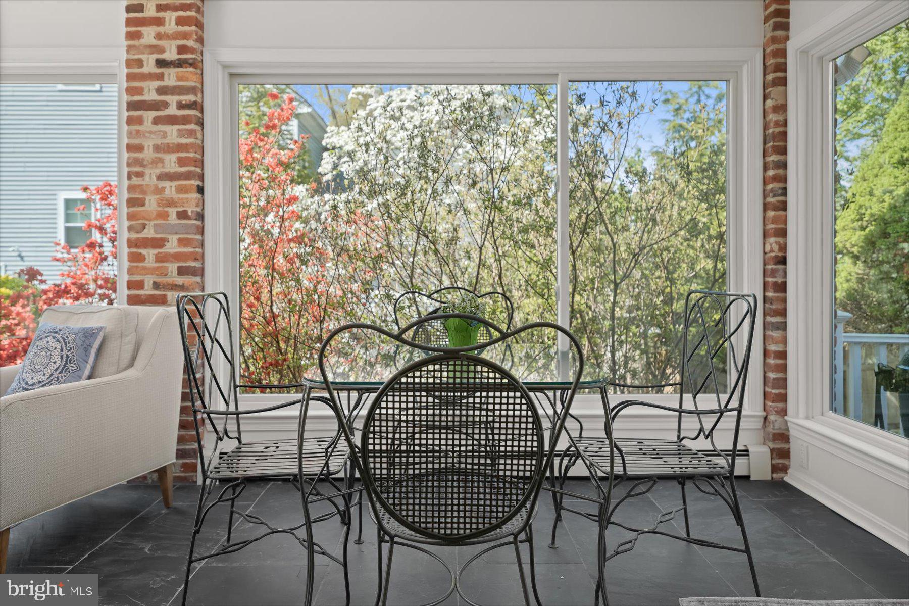 SHADY KNOLLS - Residential