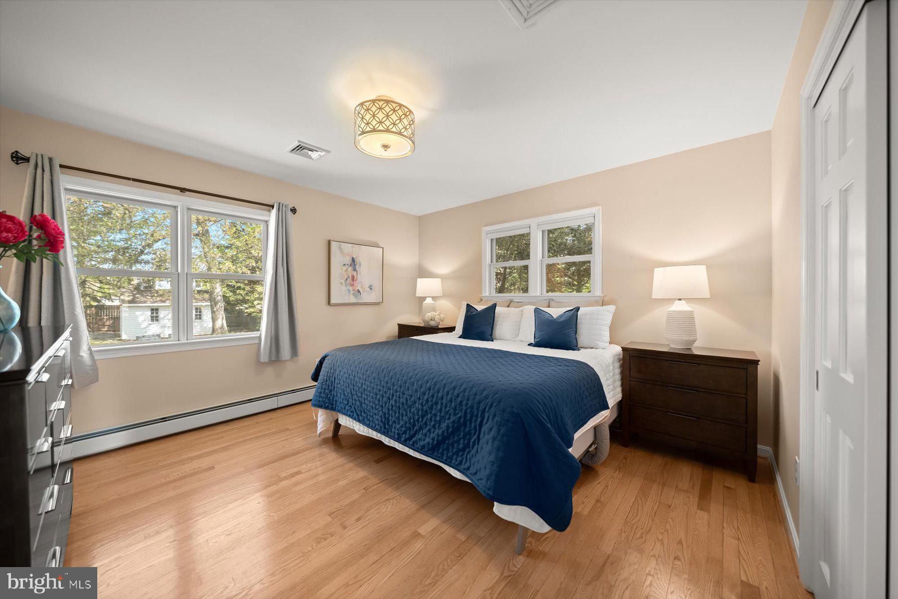 SHADY KNOLLS - Residential