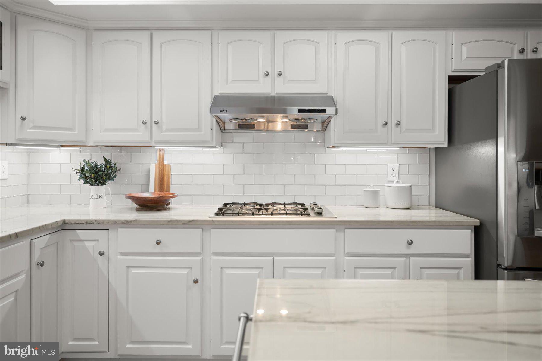 SHADY KNOLLS - Residential