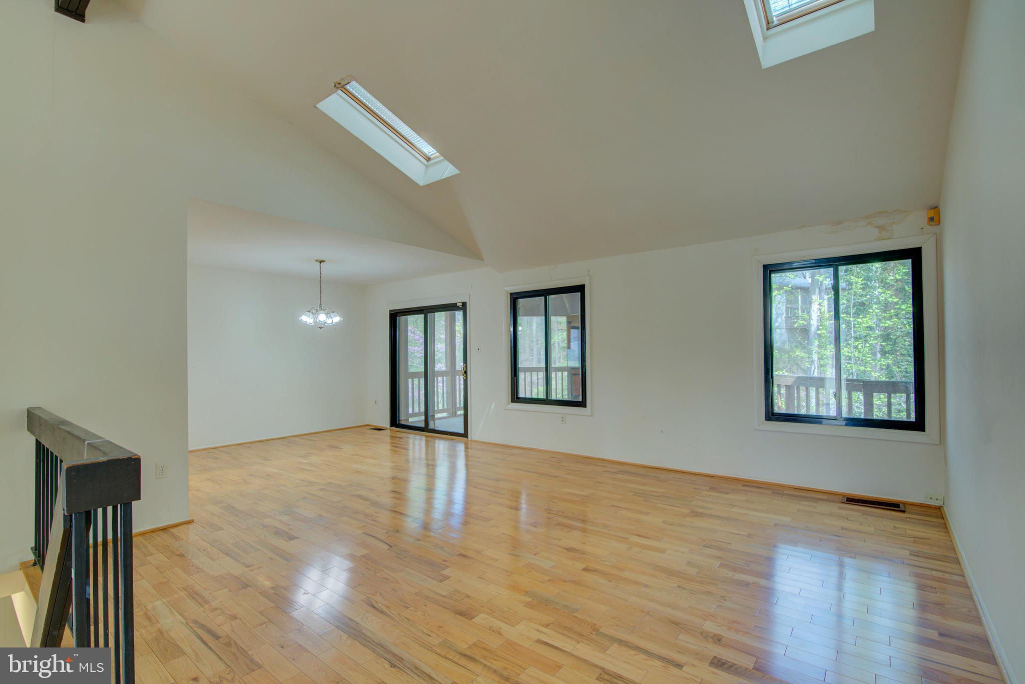 LAKE RIDGE - Residential