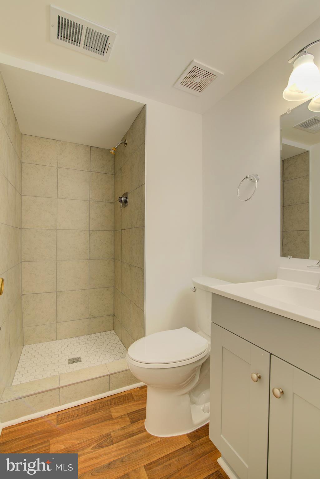 LAKE RIDGE - Residential