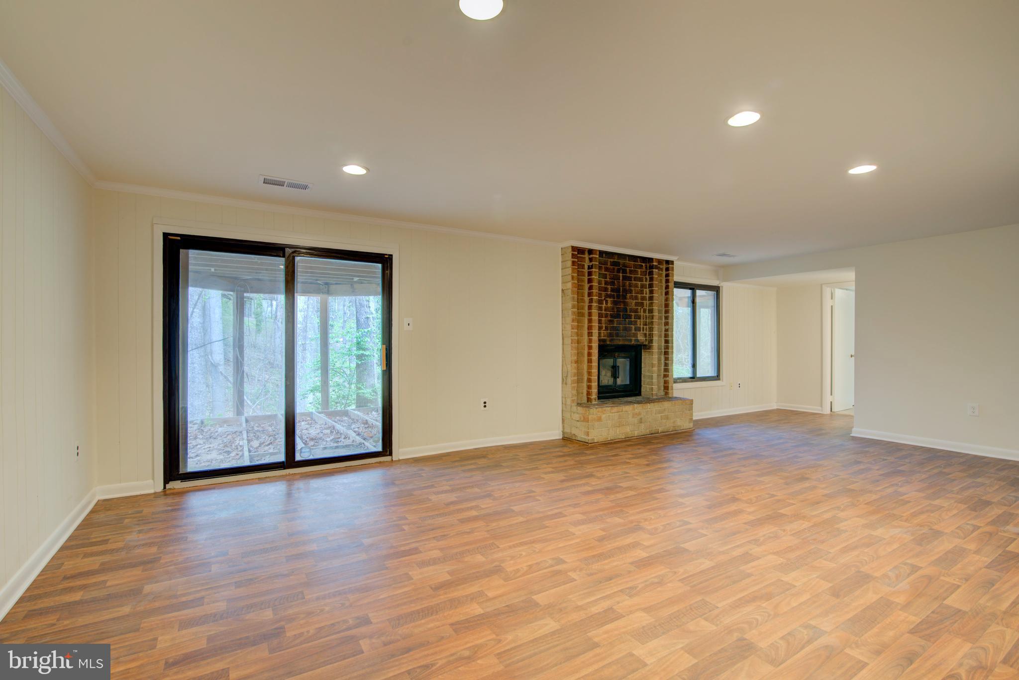 LAKE RIDGE - Residential