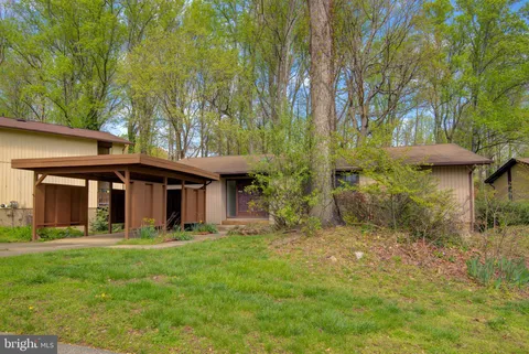 2604 Woodfern Court, Woodbridge, VA MLS: VAPW2091978
