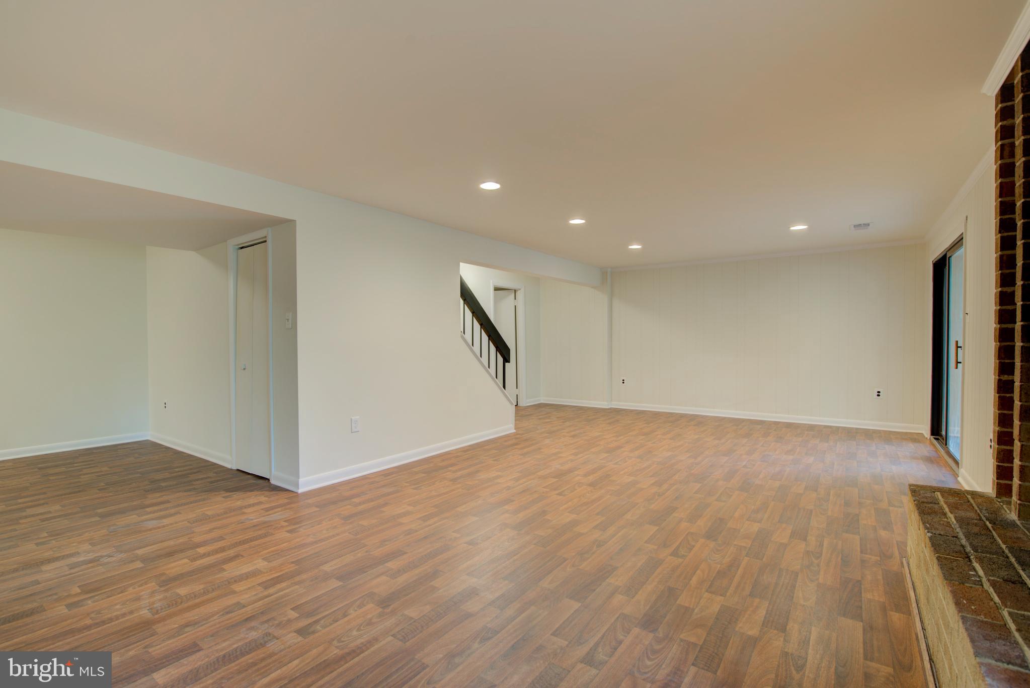 LAKE RIDGE - Residential