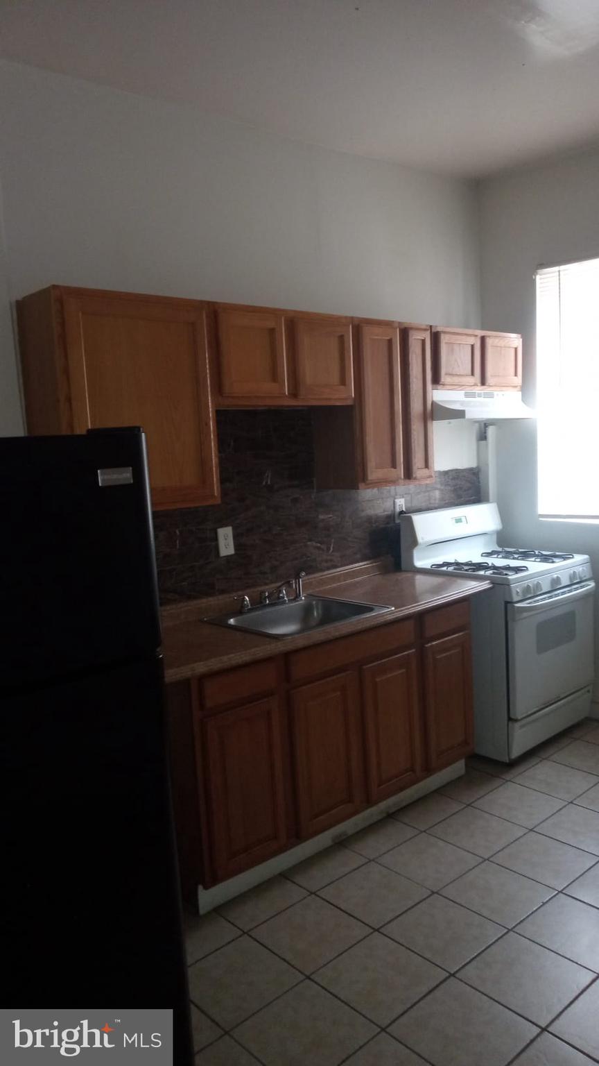 SANDTOWN-WINCHESTER - Residential