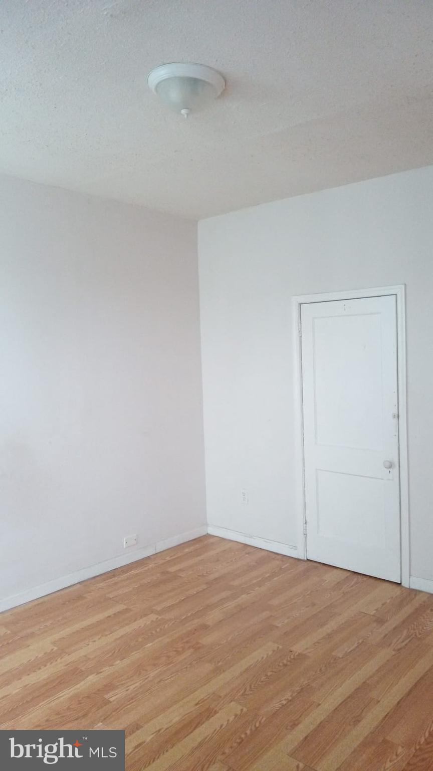 SANDTOWN-WINCHESTER - Residential