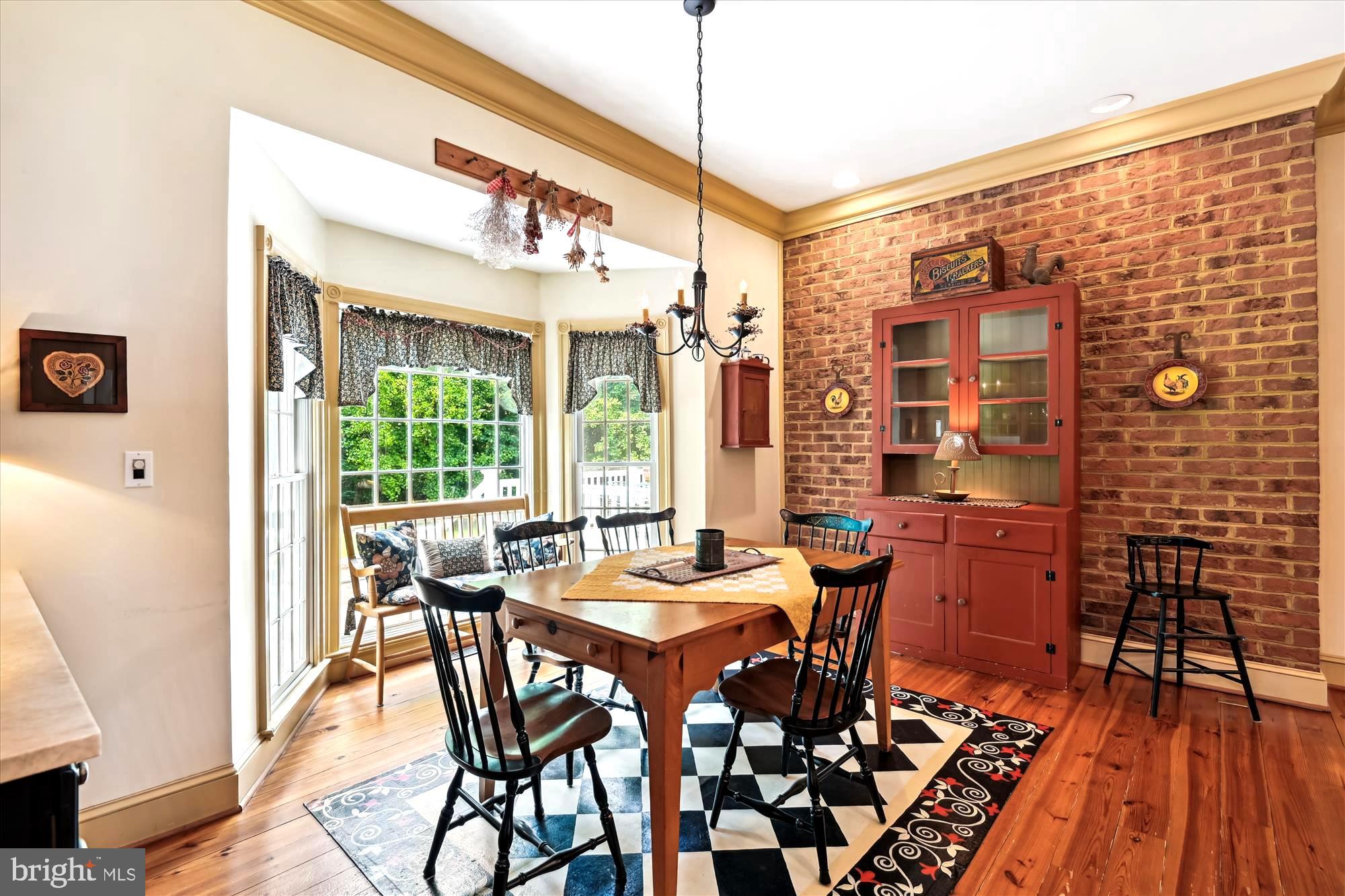 TWIN HILLS - Residential