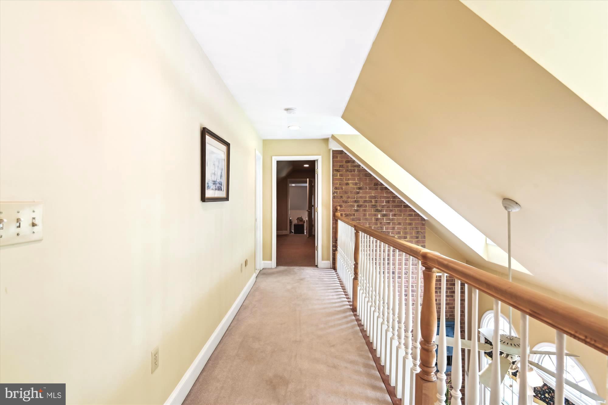 TWIN HILLS - Residential