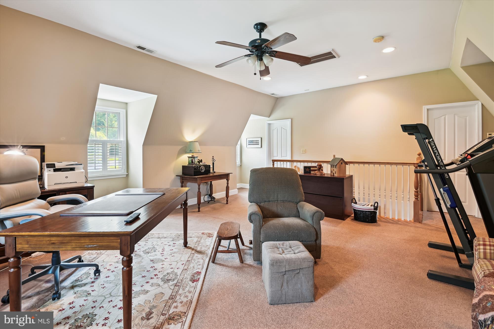 TWIN HILLS - Residential