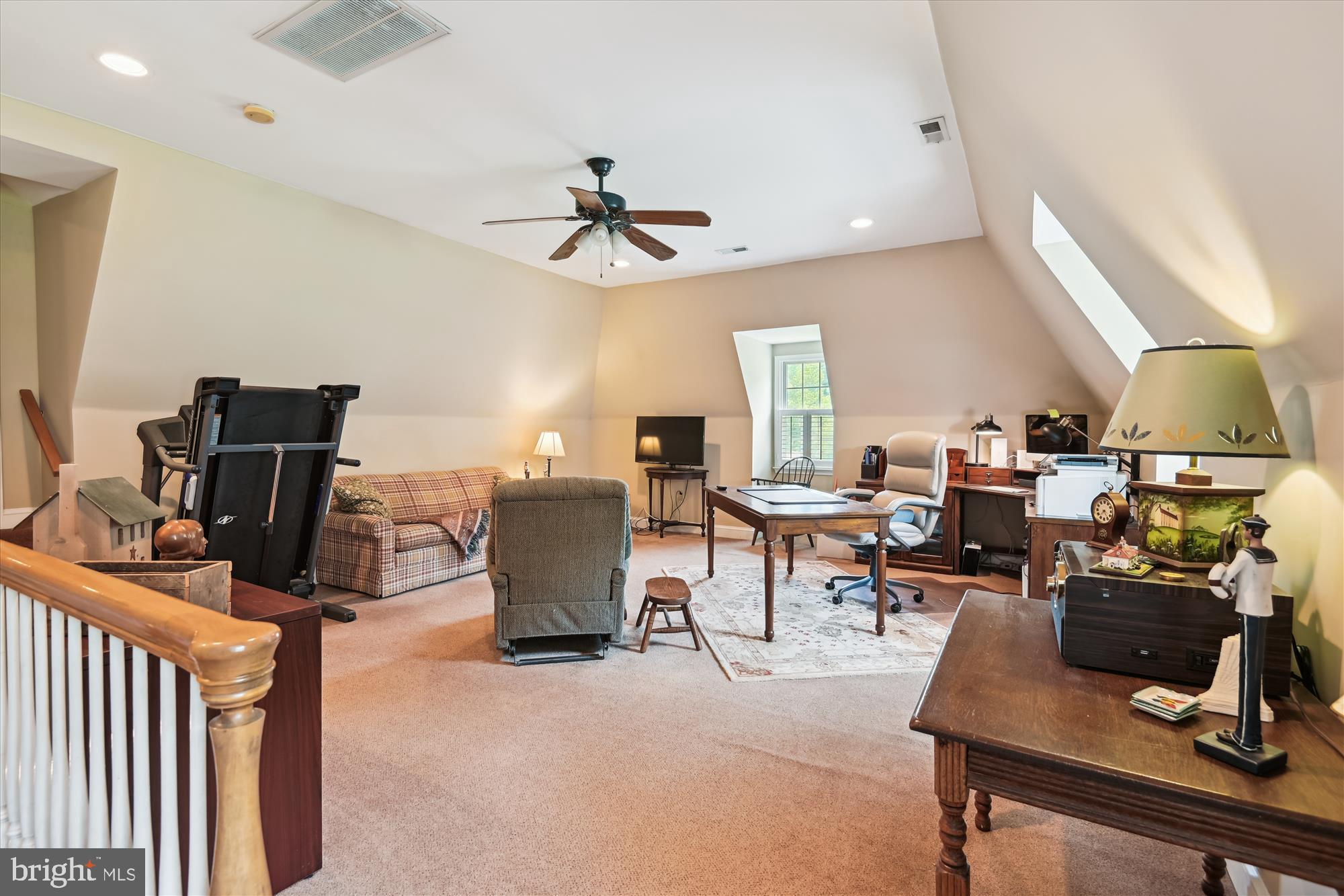 TWIN HILLS - Residential