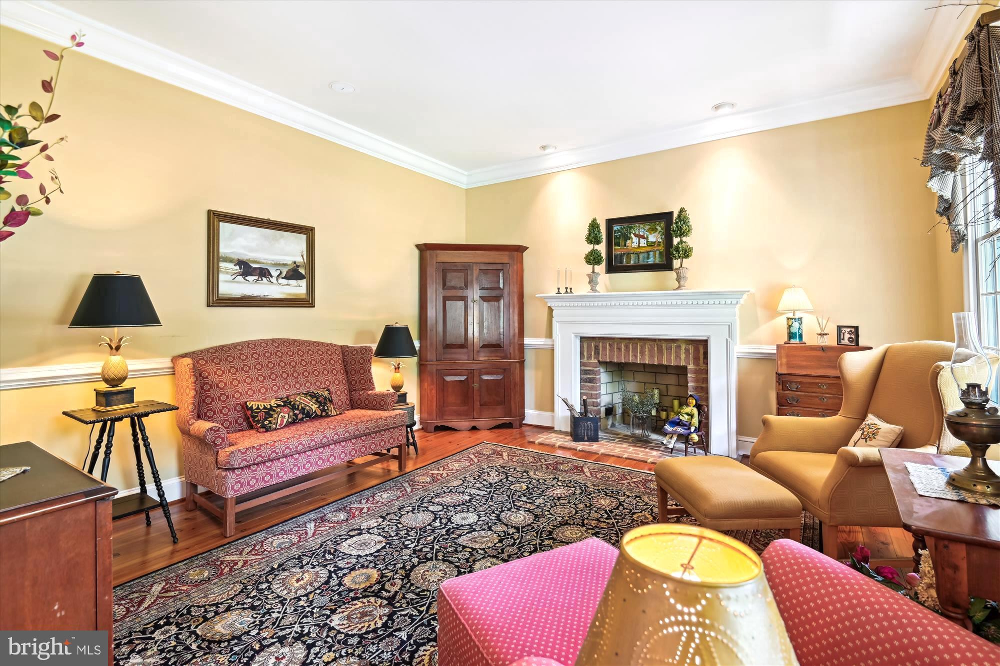 TWIN HILLS - Residential