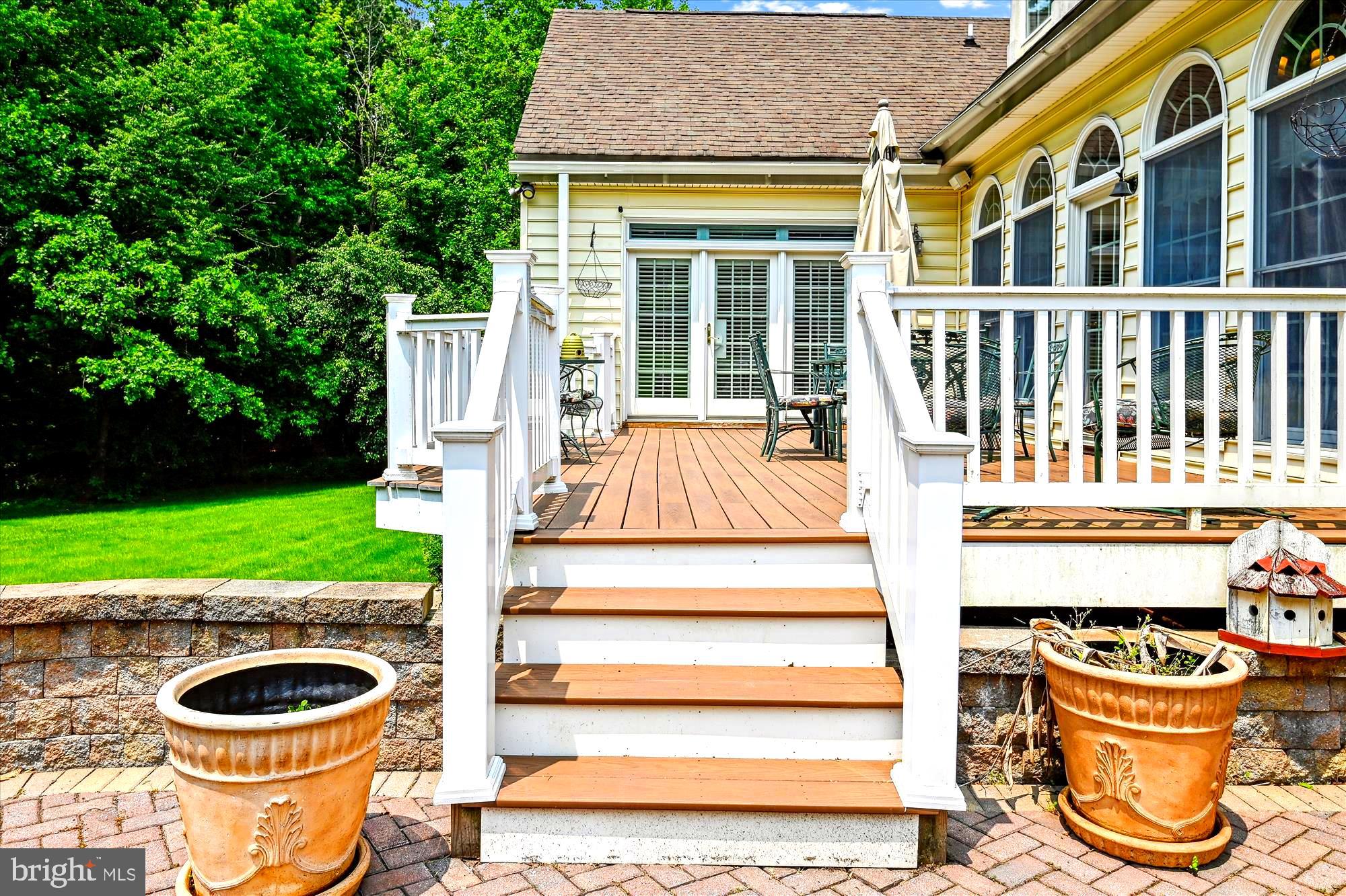 TWIN HILLS - Residential