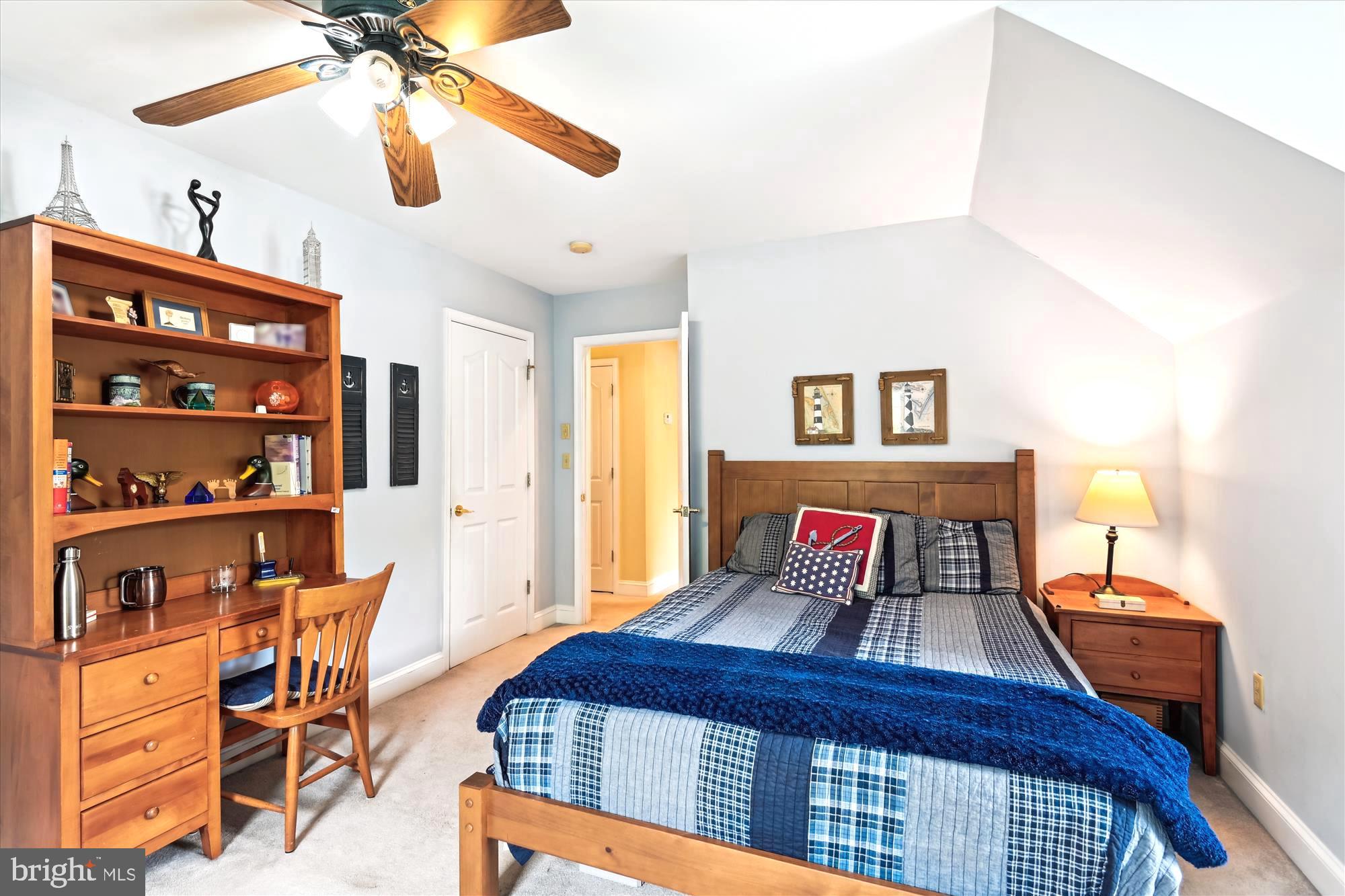 TWIN HILLS - Residential