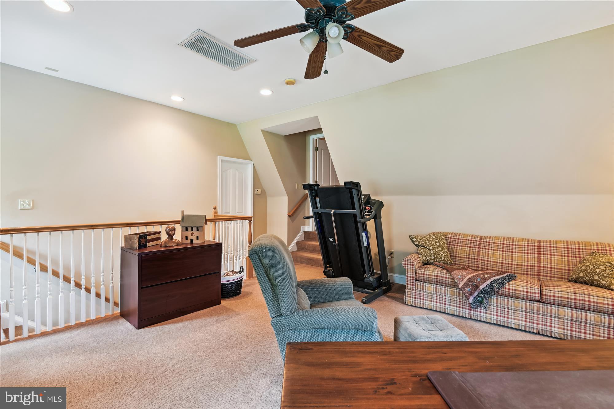 TWIN HILLS - Residential
