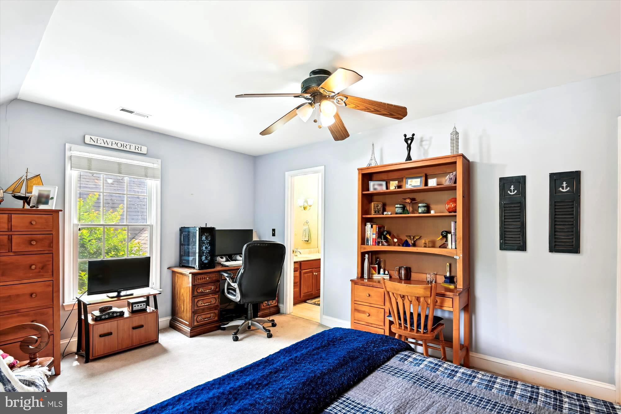 TWIN HILLS - Residential