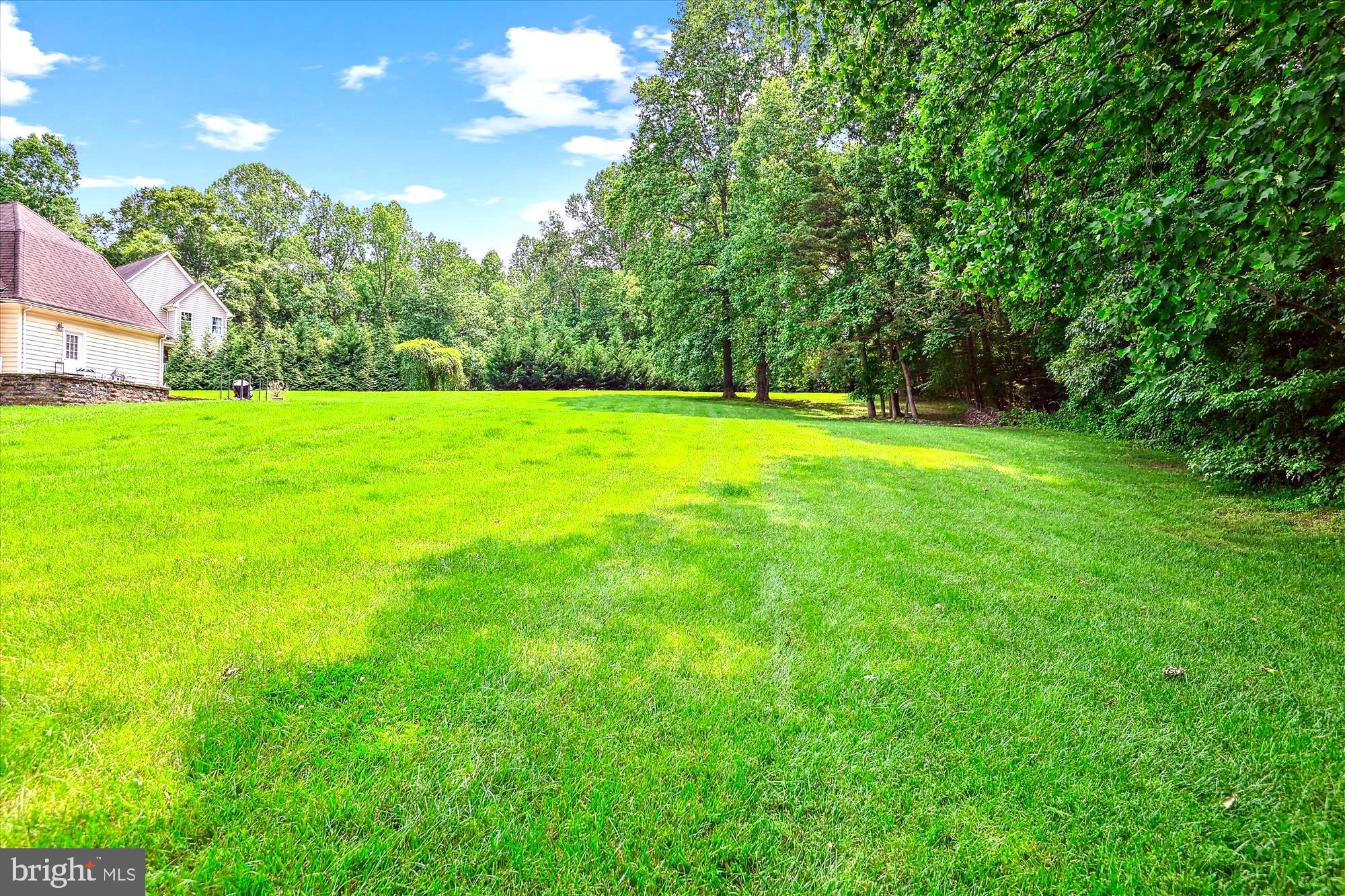 TWIN HILLS - Residential