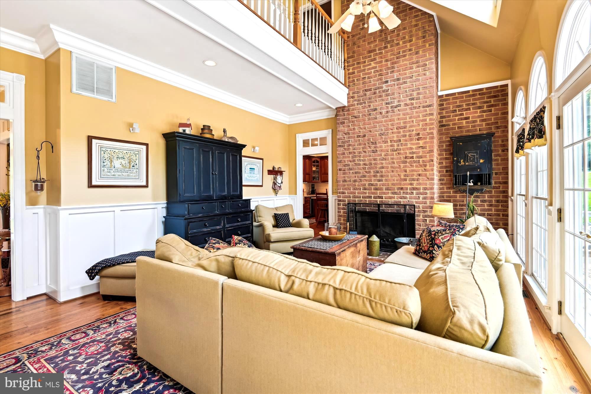 TWIN HILLS - Residential