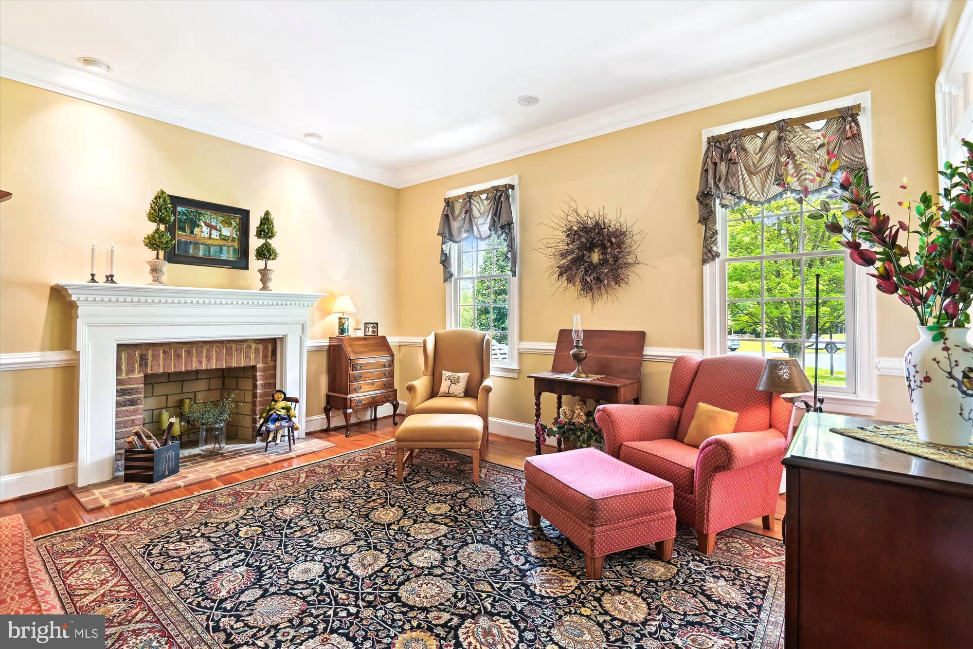 TWIN HILLS - Residential