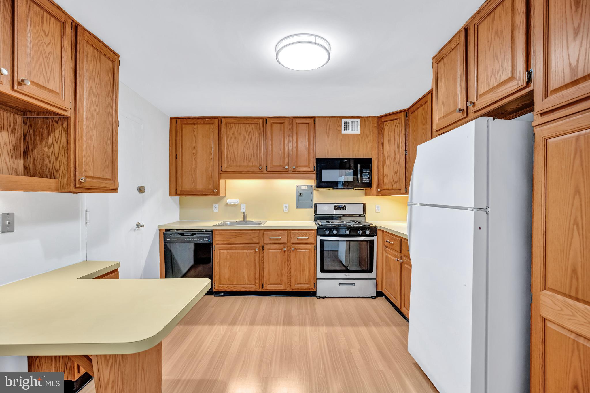 KENWOOD PLACE - Residential