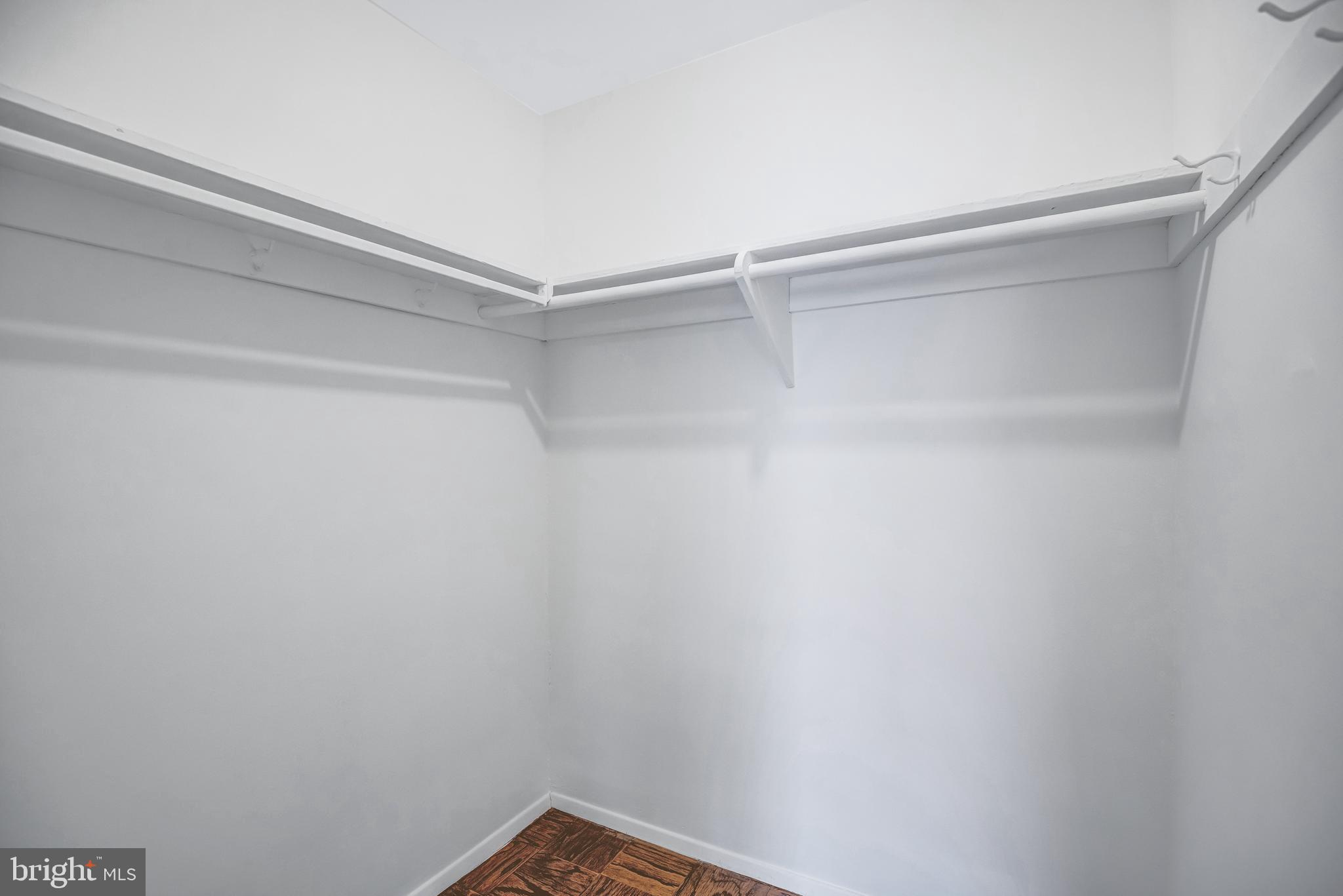 KENWOOD PLACE - Residential