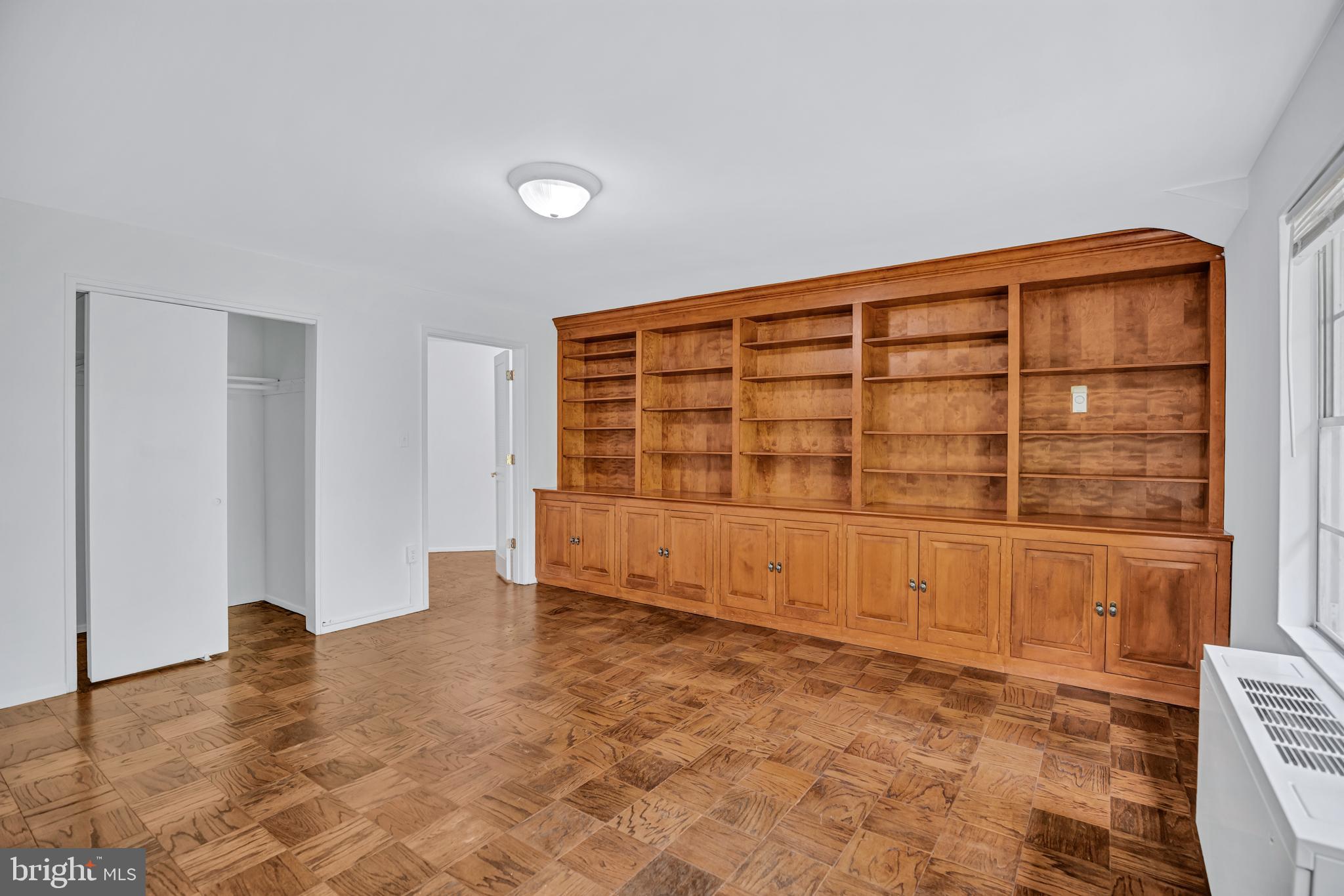 KENWOOD PLACE - Residential