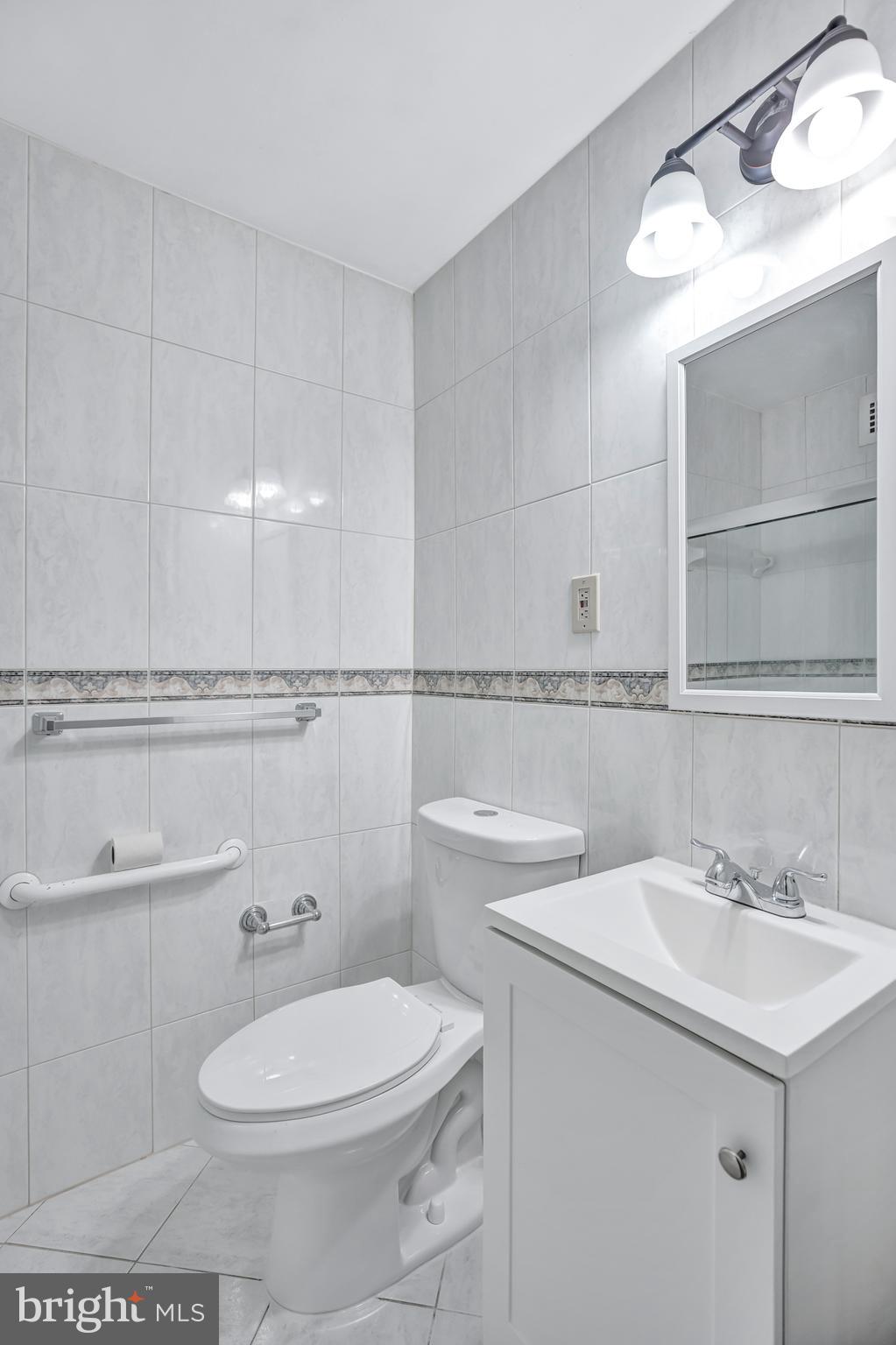 KENWOOD PLACE - Residential