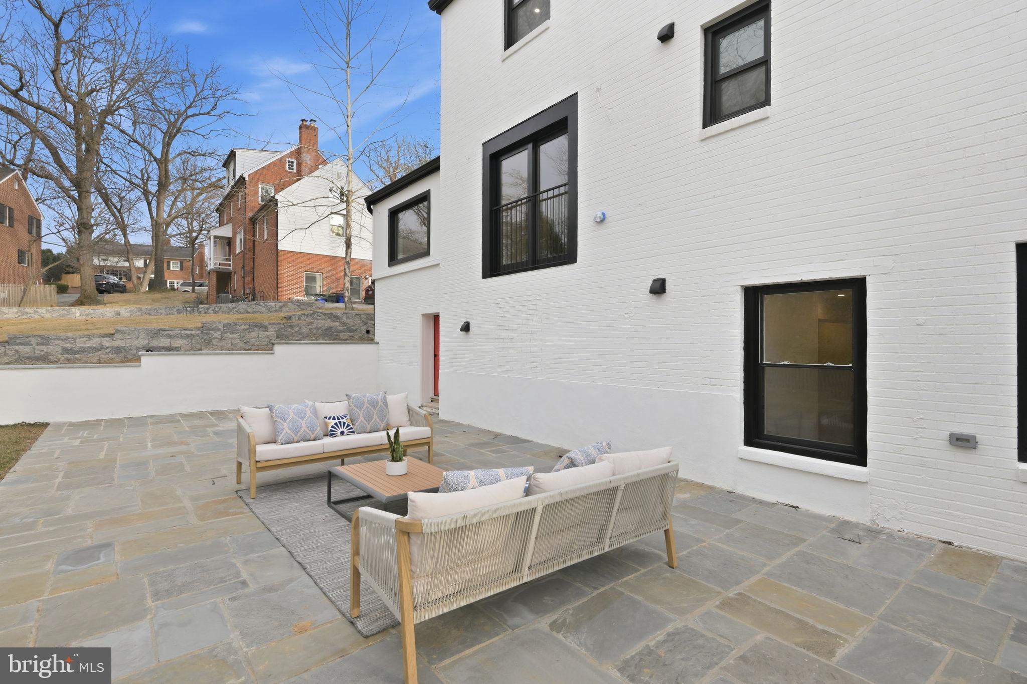 LOCUST HILL ESTATES - Residential