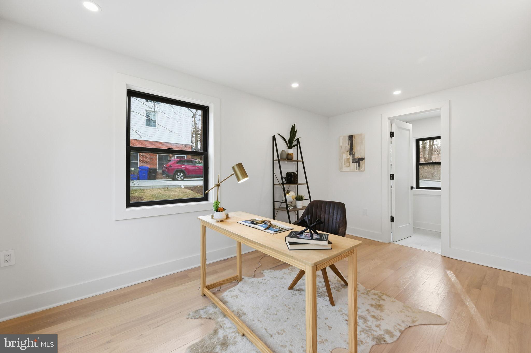 LOCUST HILL ESTATES - Residential