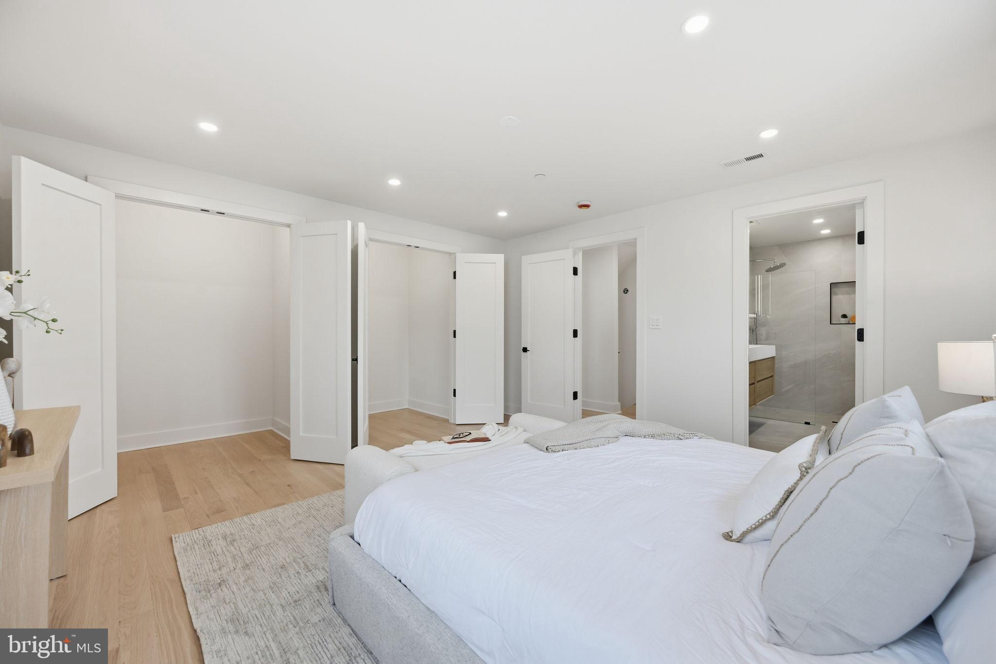 LOCUST HILL ESTATES - Residential