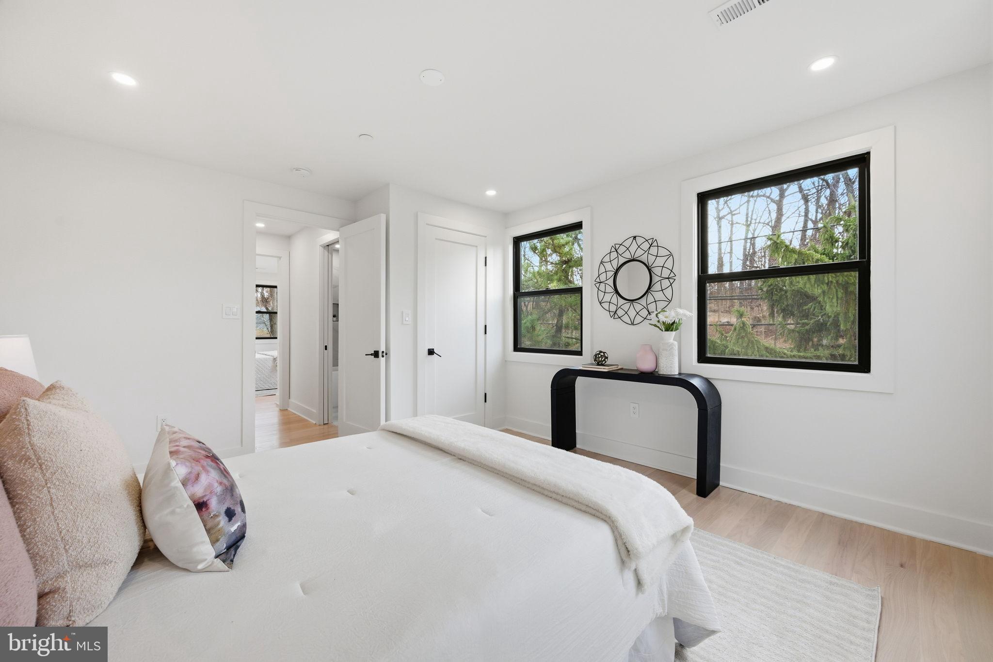 LOCUST HILL ESTATES - Residential