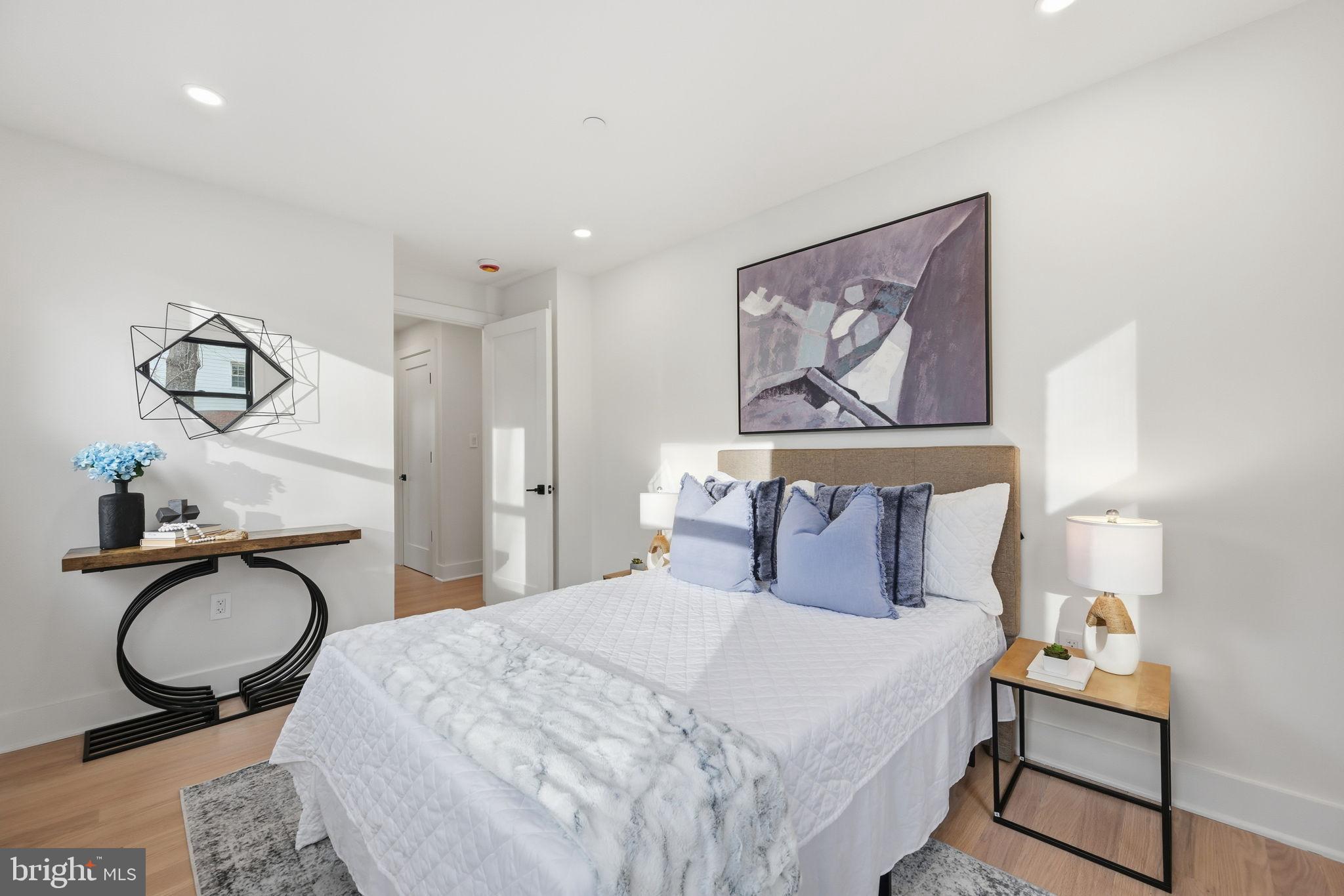 LOCUST HILL ESTATES - Residential