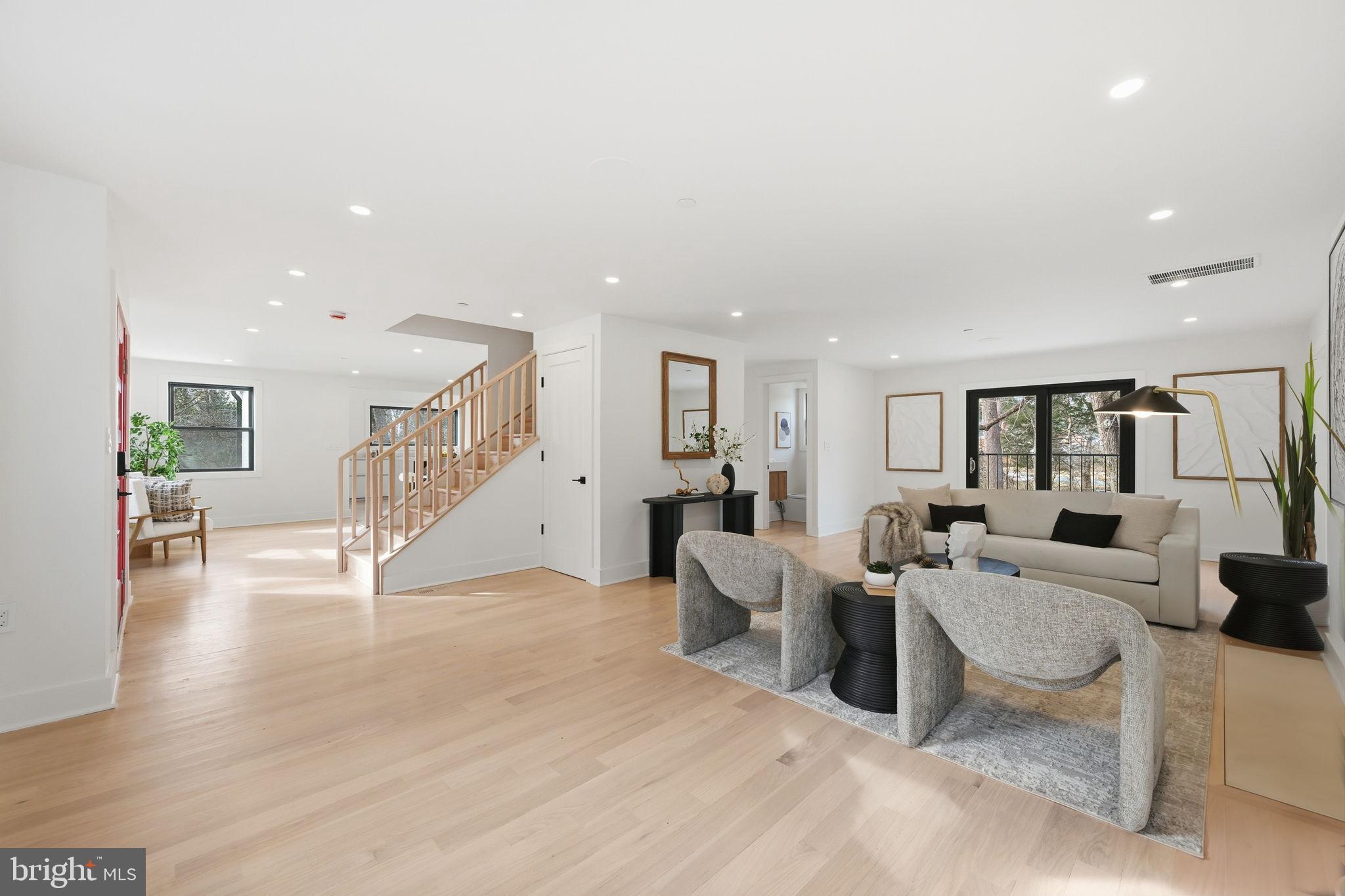 LOCUST HILL ESTATES - Residential