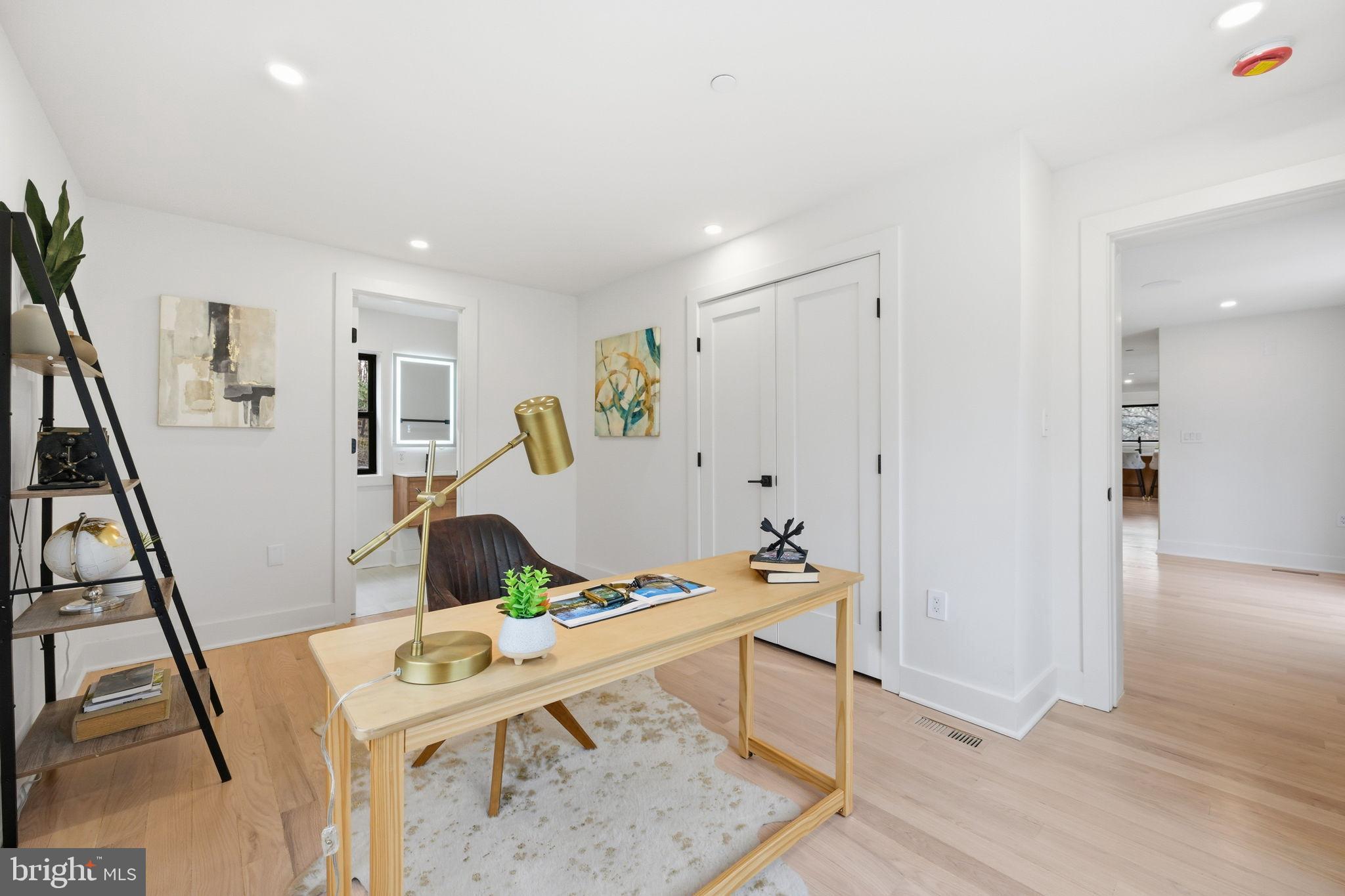 LOCUST HILL ESTATES - Residential