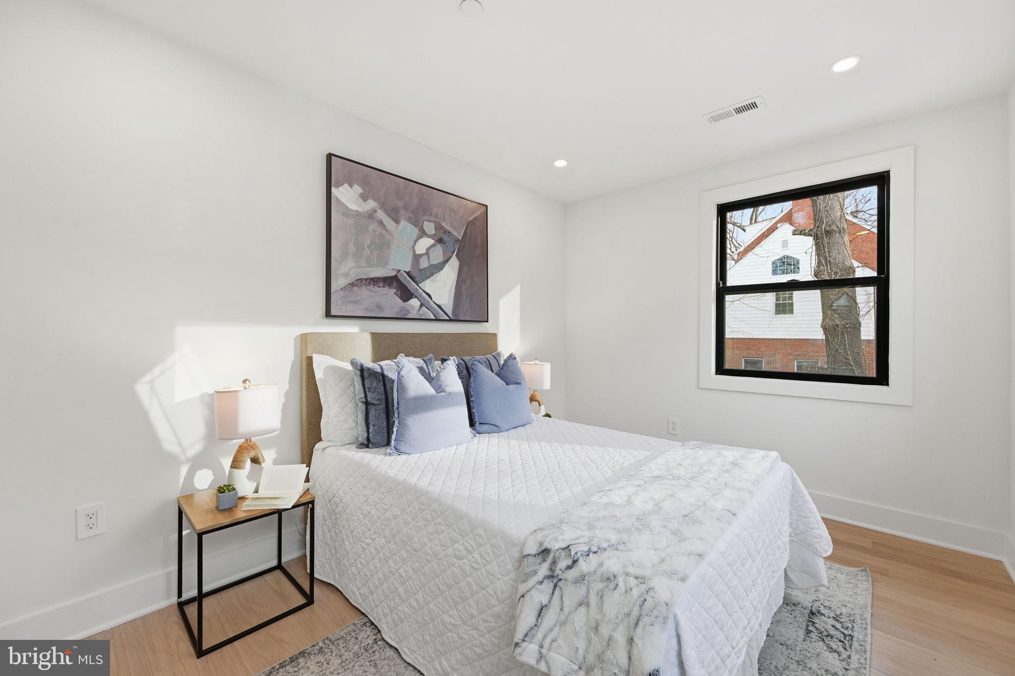 LOCUST HILL ESTATES - Residential