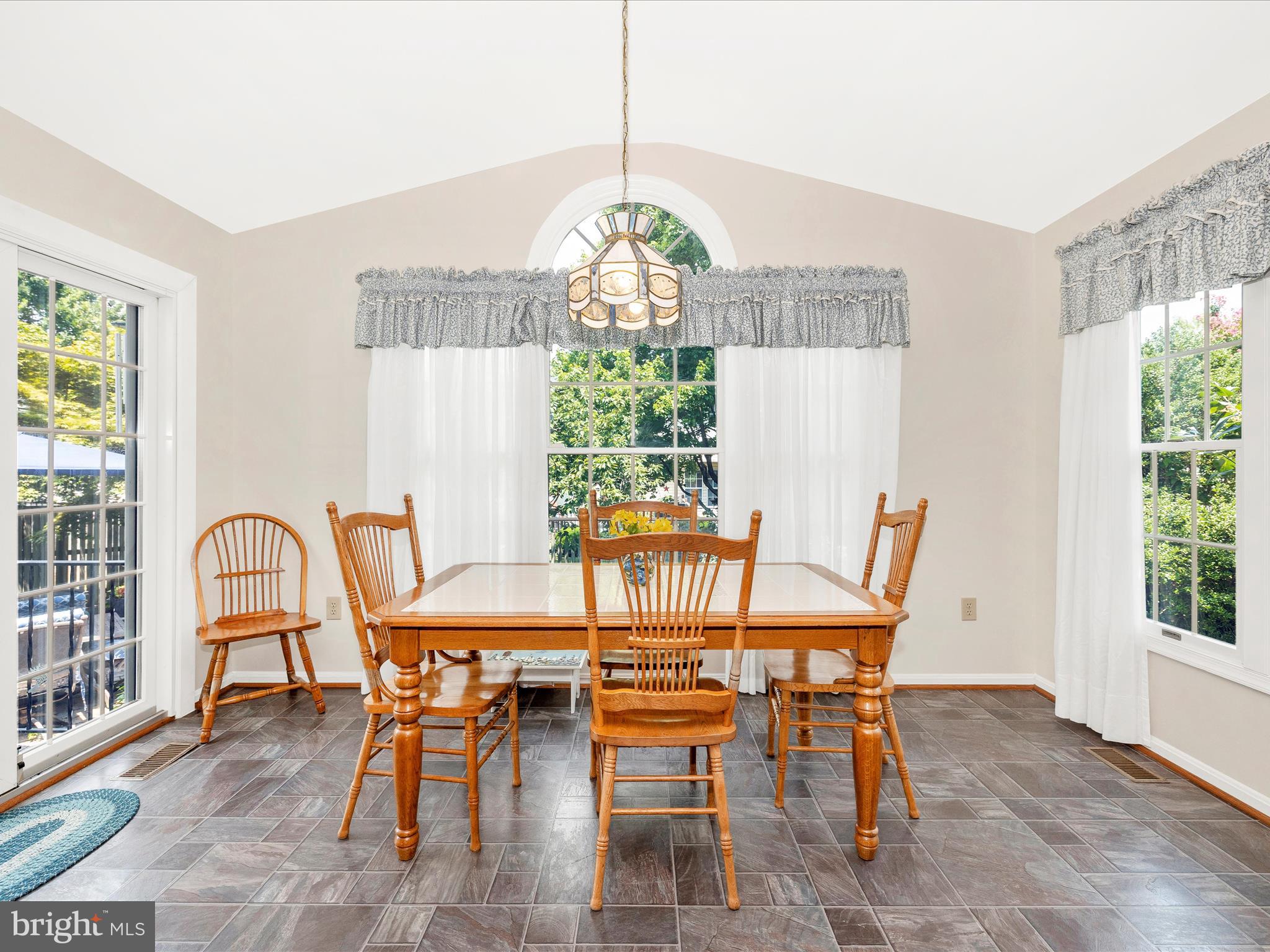 MONARCH RIDGE - Residential