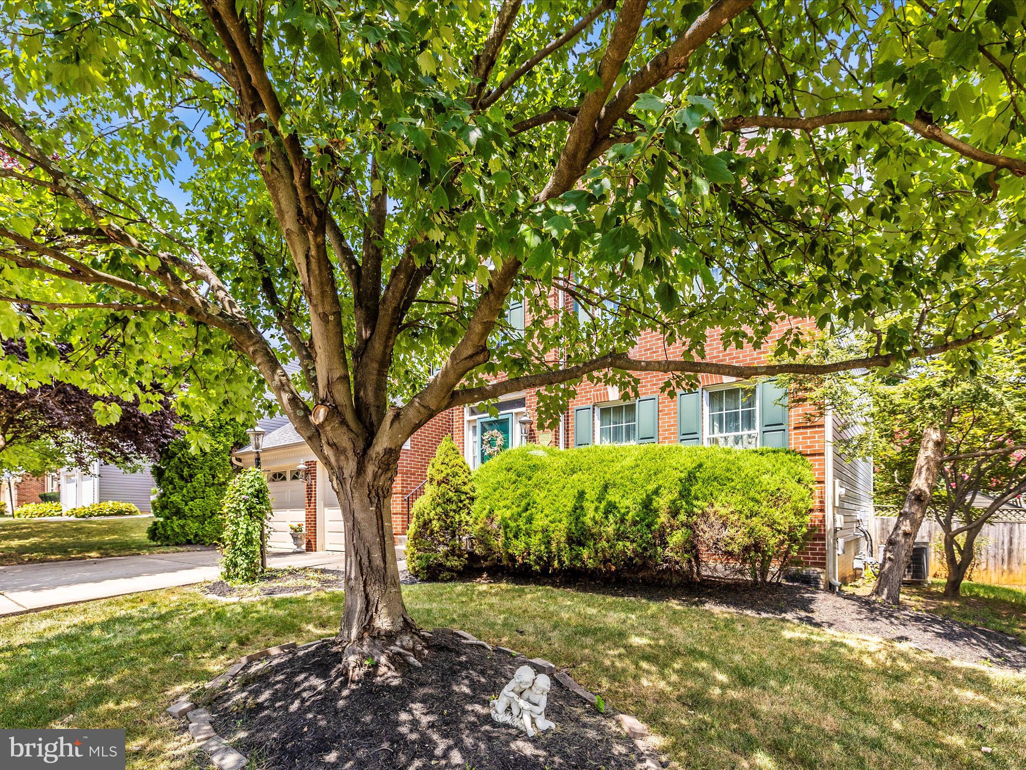 MONARCH RIDGE - Residential