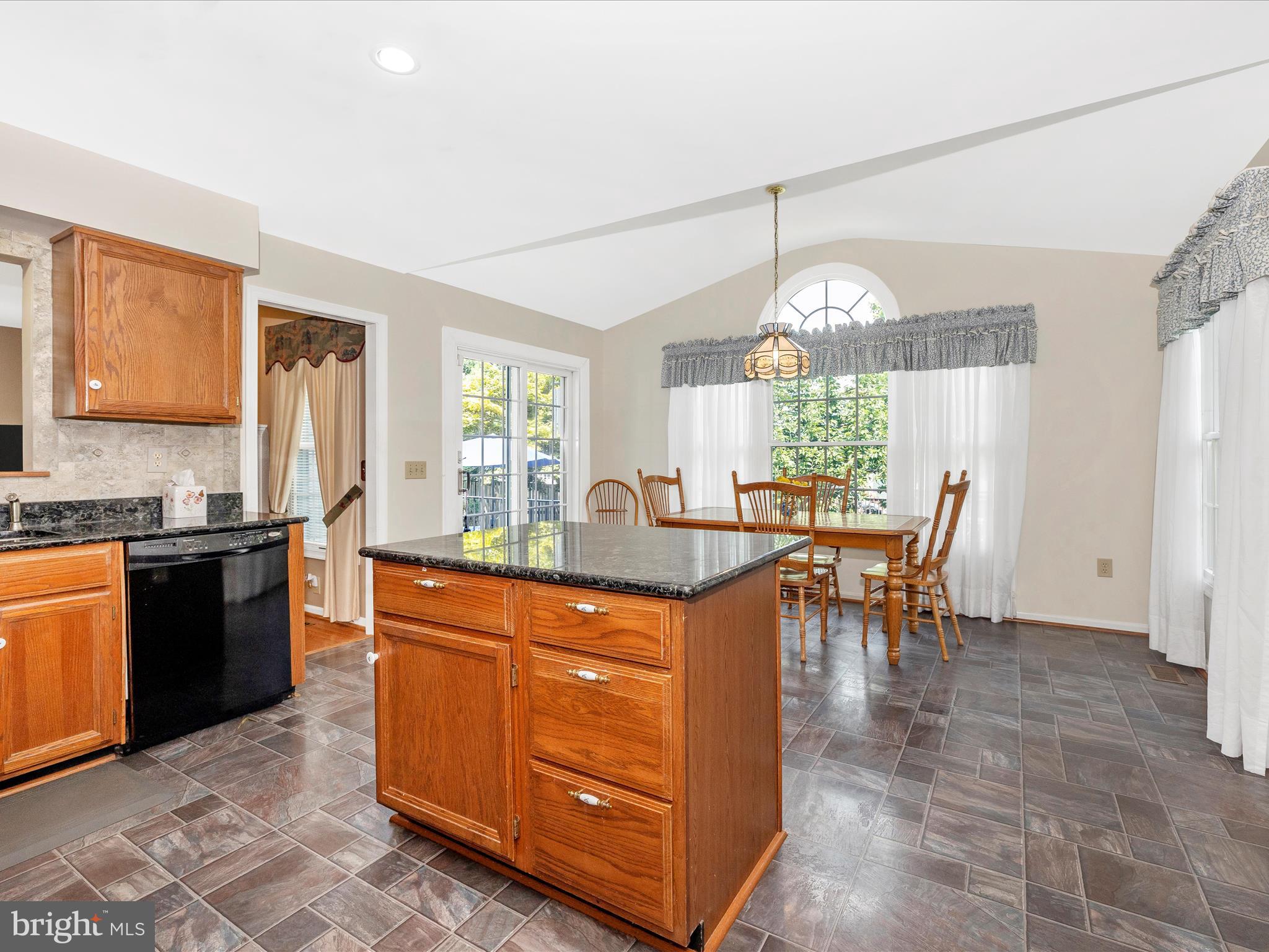 MONARCH RIDGE - Residential