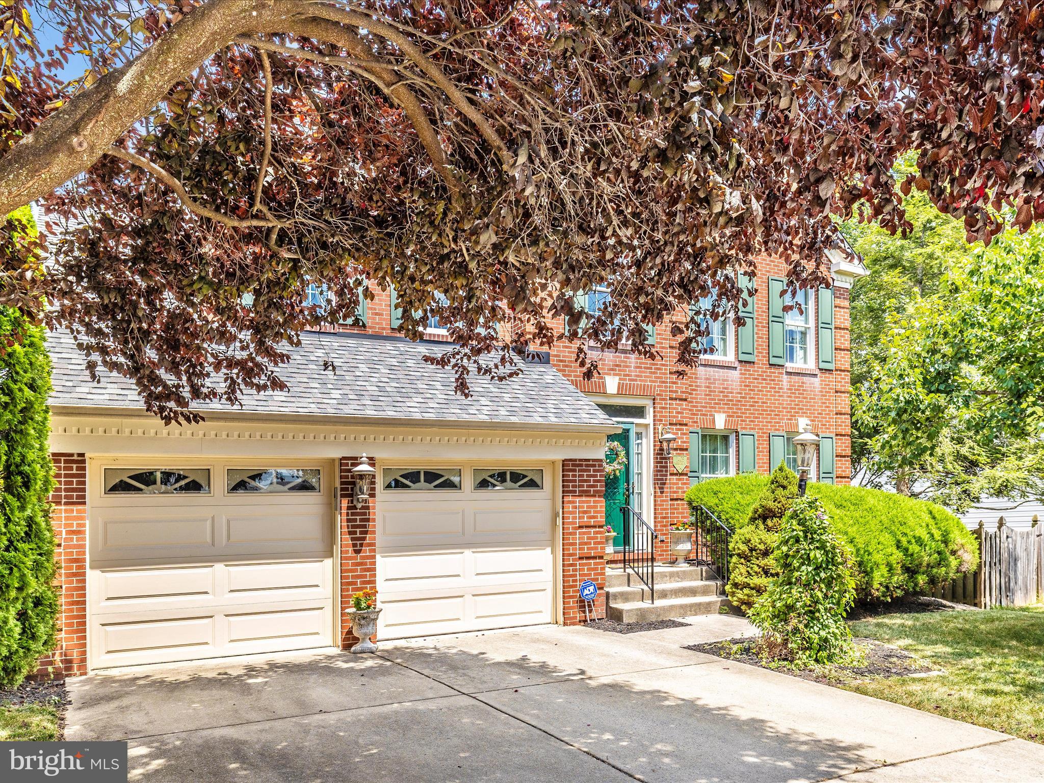 MONARCH RIDGE - Residential