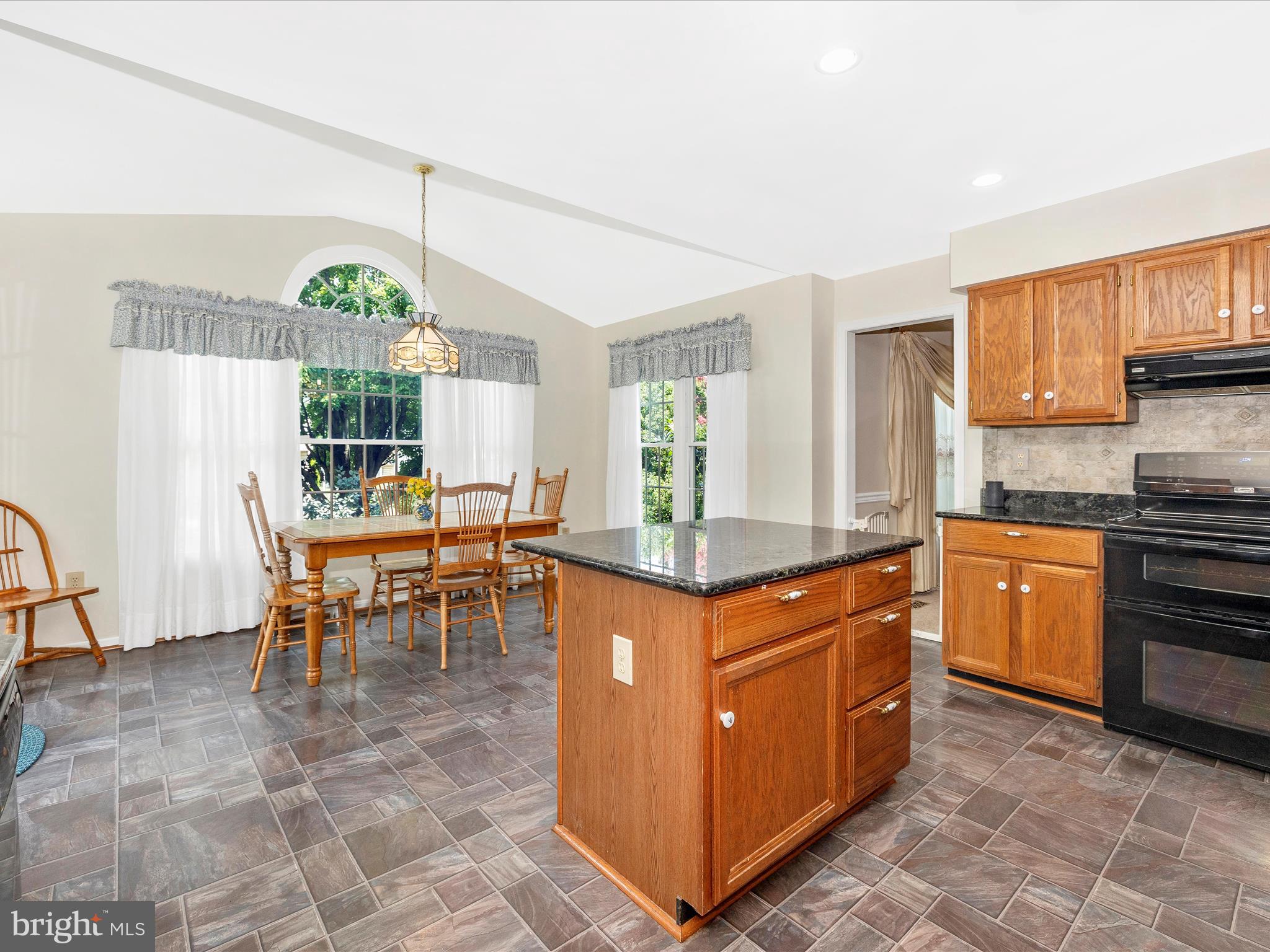 MONARCH RIDGE - Residential