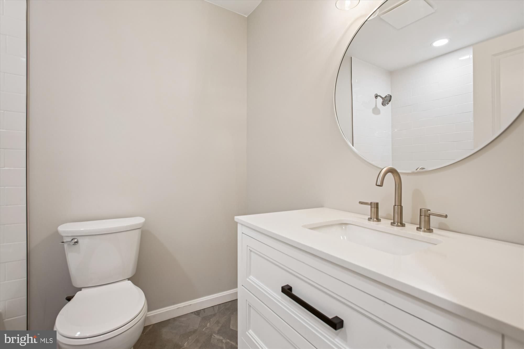 LAKE RIDGE - Residential