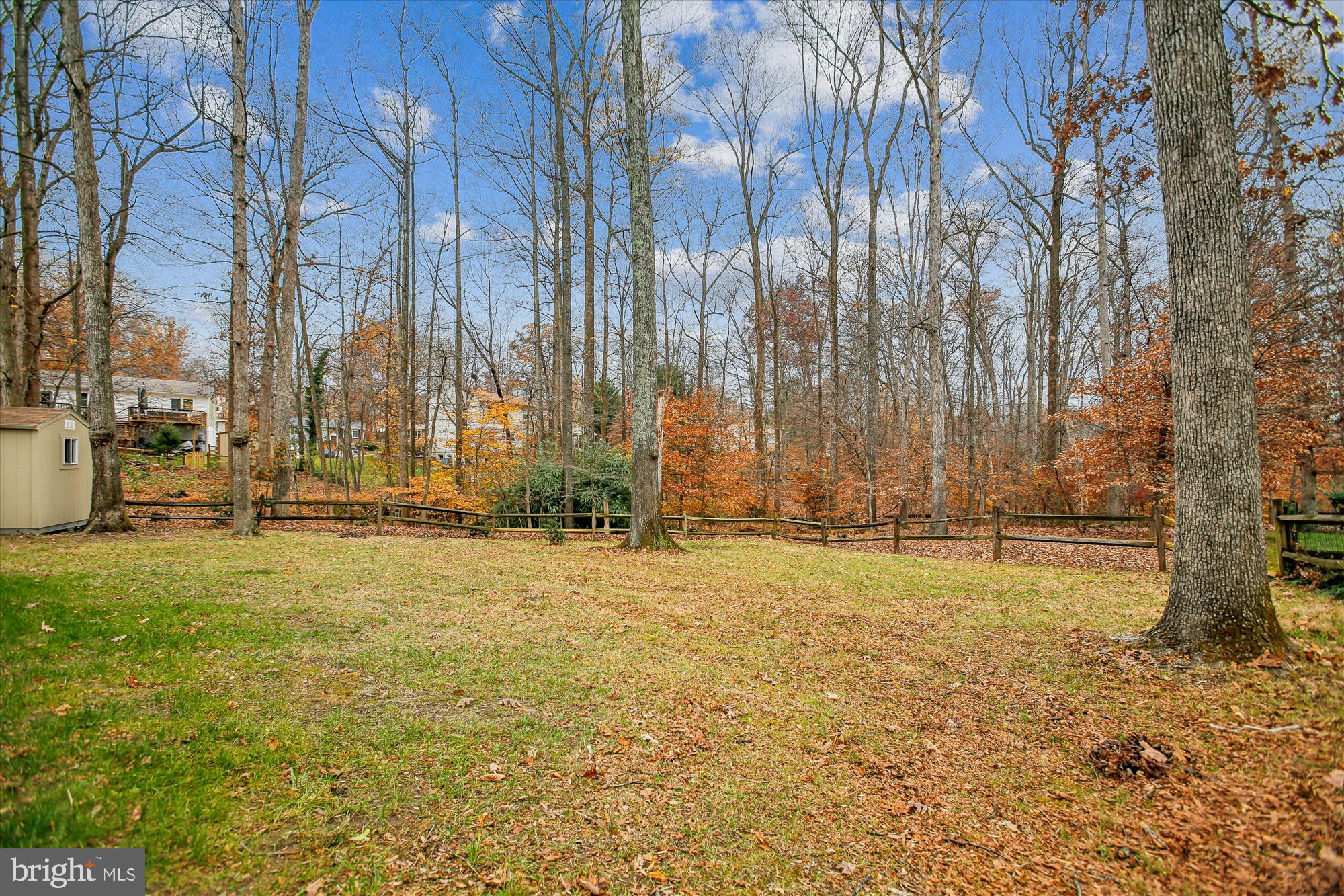 LAKE RIDGE - Residential