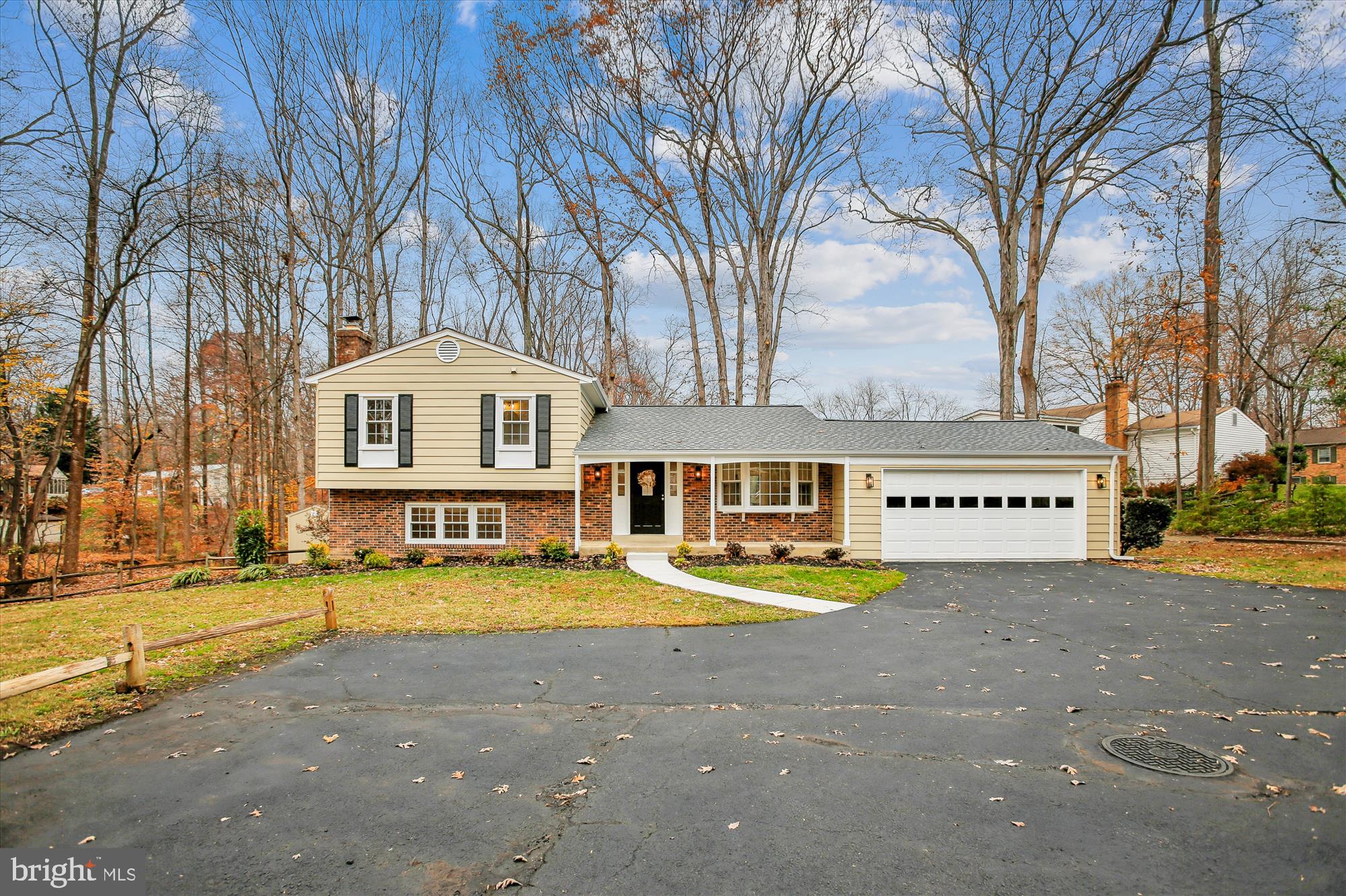 LAKE RIDGE - Residential