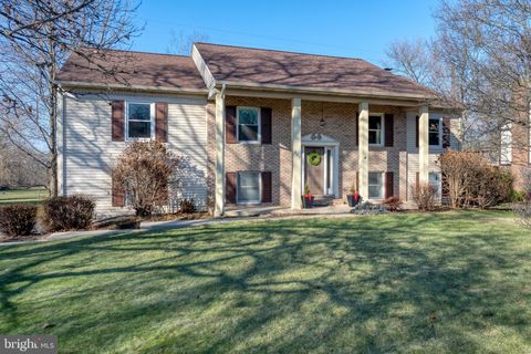 Photo of 469 Chowning Place, LANCASTER, PA 17601 (MLS # PALA2061916)