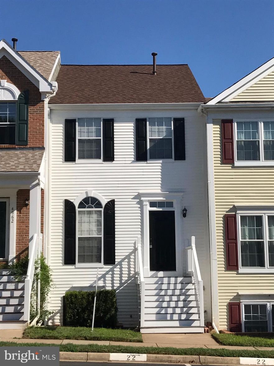 Available Now!  Lovely 3 level, 3 Bedrooms and 2.5 Bathrooms in Southlake at Montclair.  Home features hardwood floors, granite countertops and stainless steel appliances, finished walkout basement and fenced backyard.  Showings by Appointment Only.  Credit check Required.