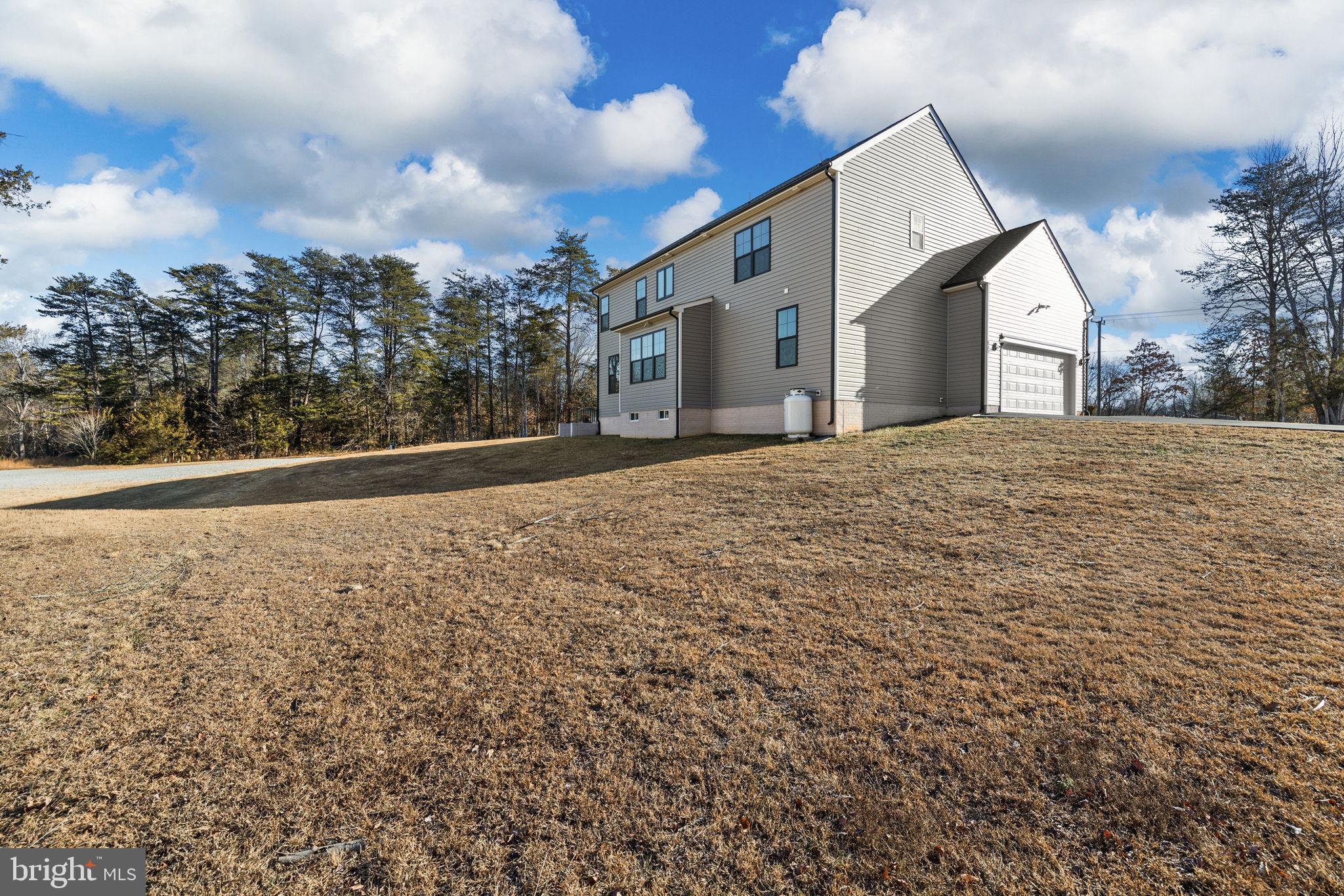 WALNUT GROVE ESTATES - Residential