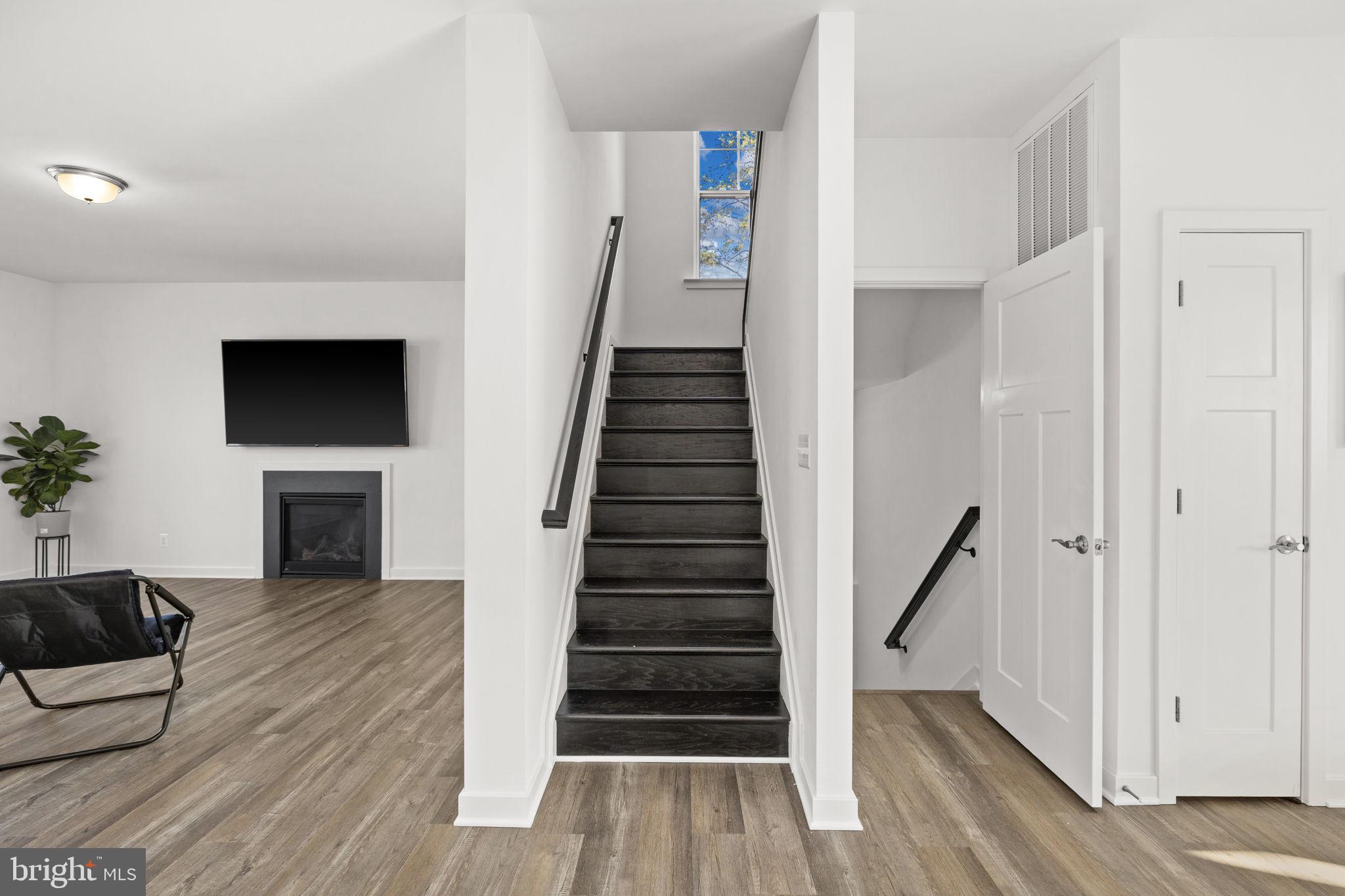 WALNUT GROVE ESTATES - Residential