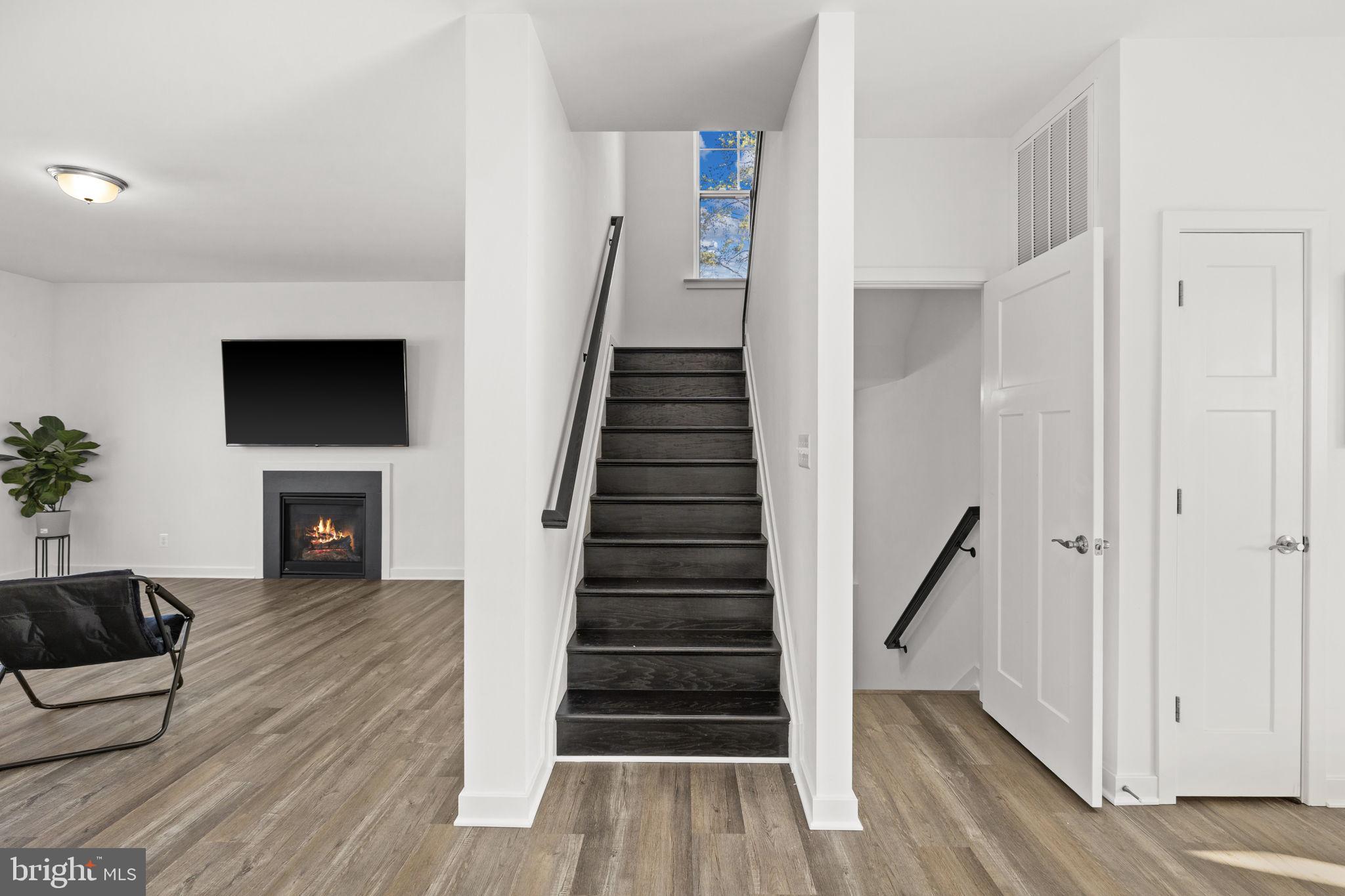 WALNUT GROVE ESTATES - Residential